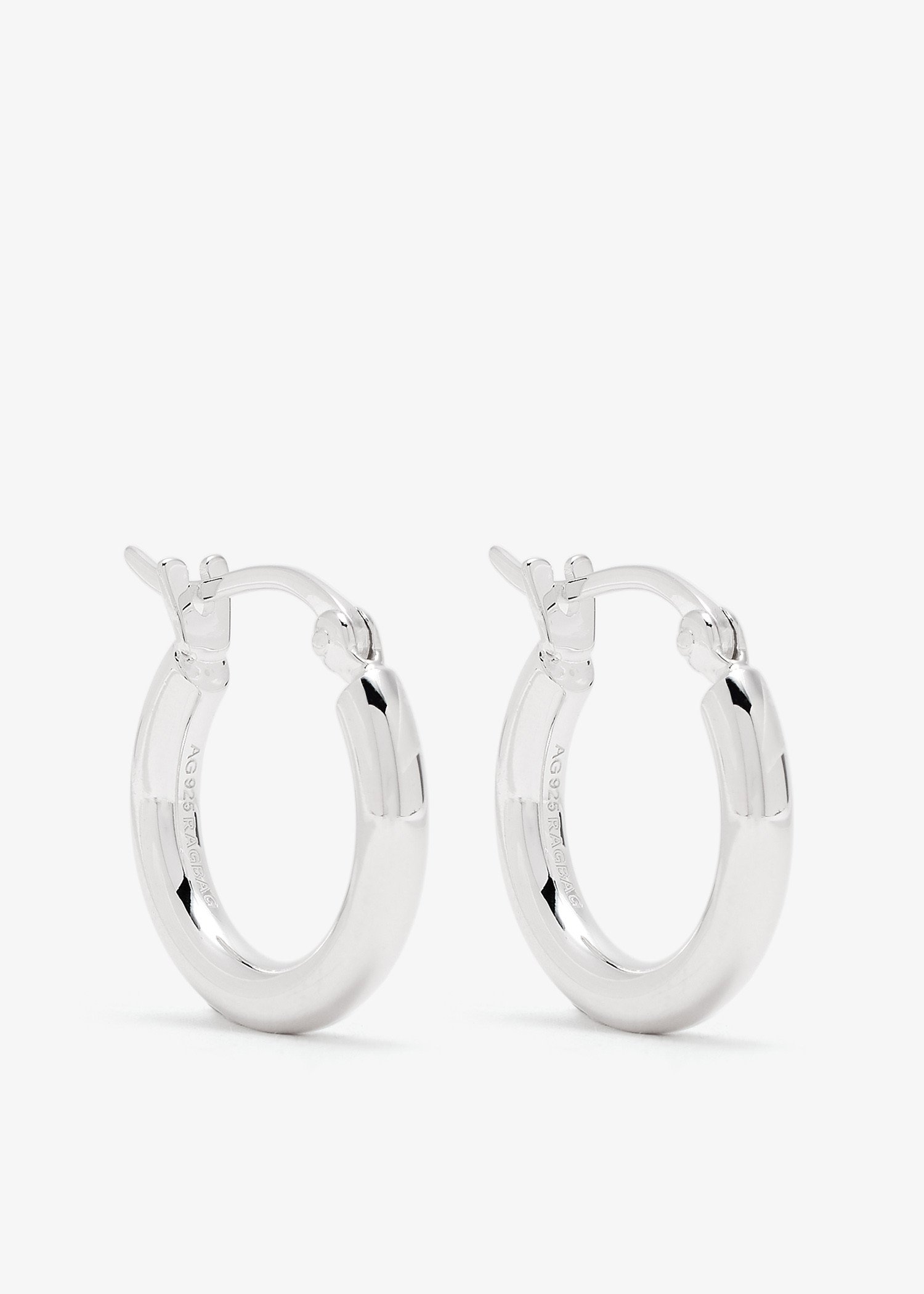 Oda small hoop earrings, Silver
Oda small hoop earrings, Silver