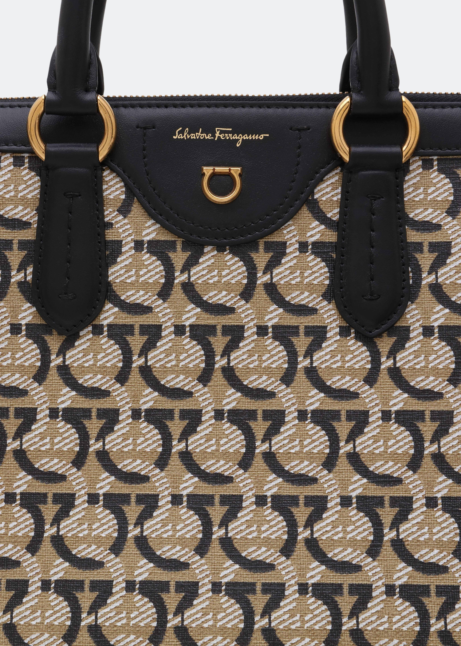 Gancini tote bag, Beige
Gancini tote bag, Beige