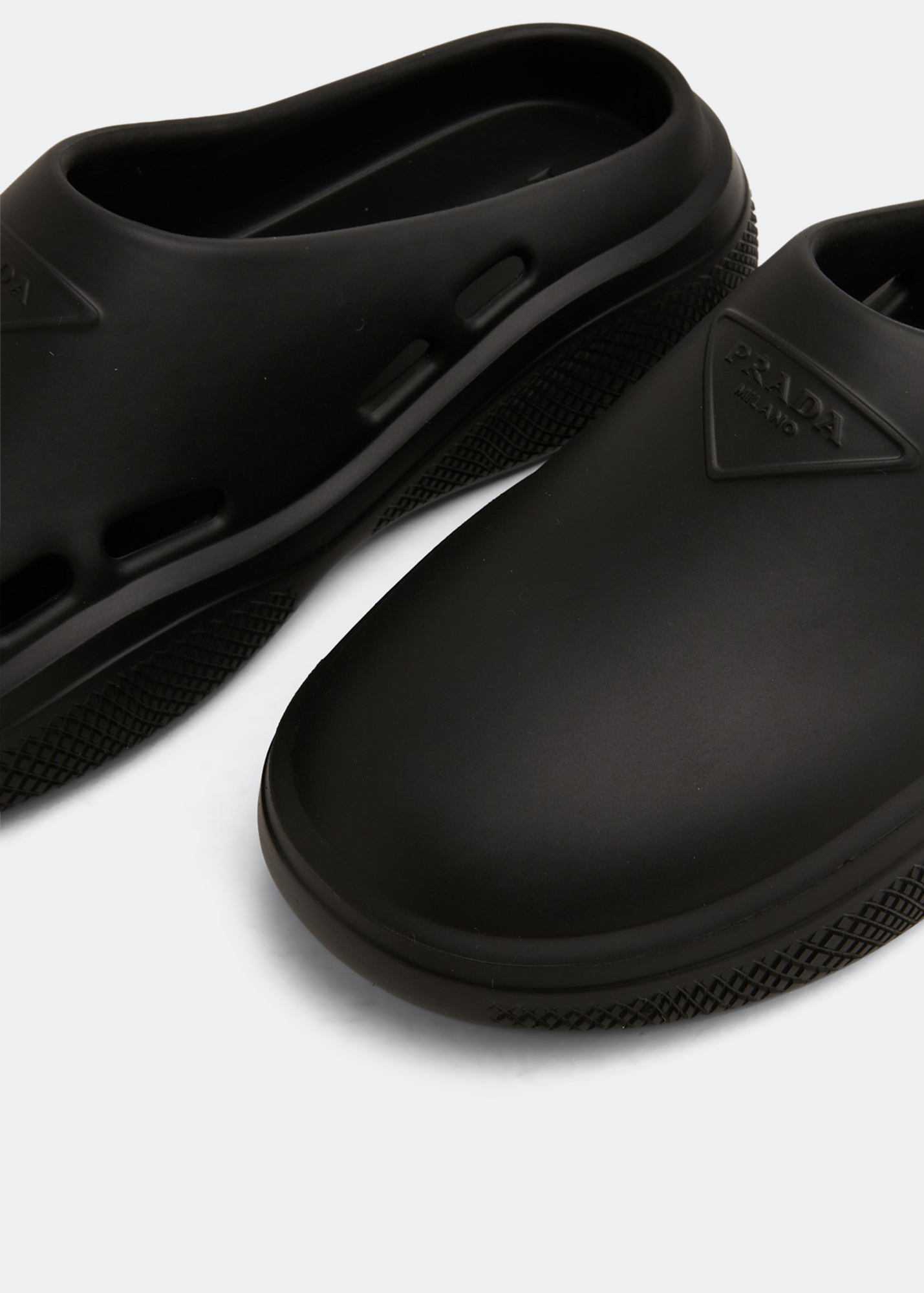 Rubber slippers, Black