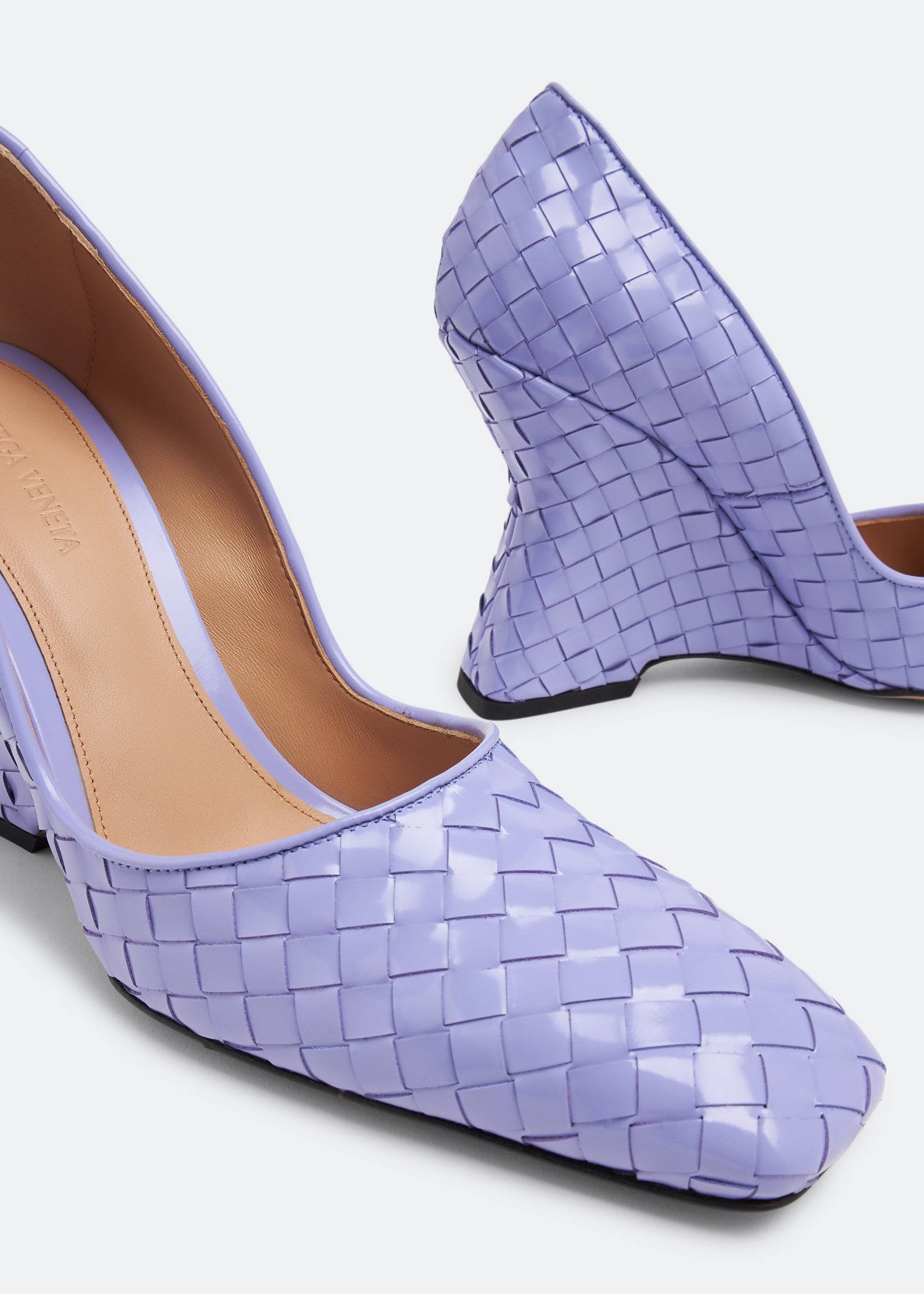 Comet pumps, Purple