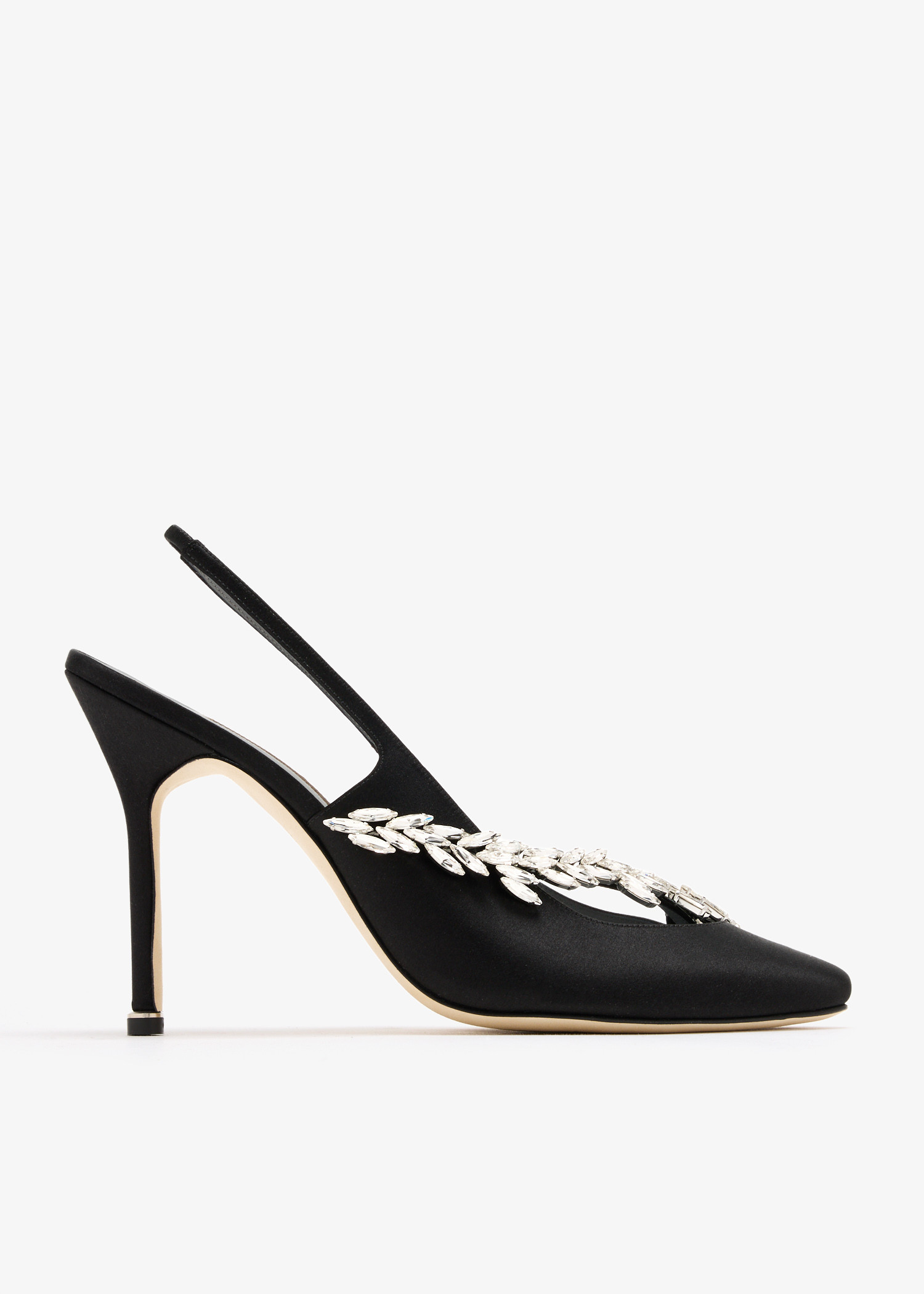 x Manolo Blahnik satin slingback pumps, Black
x Manolo Blahnik satin slingback pumps, Black