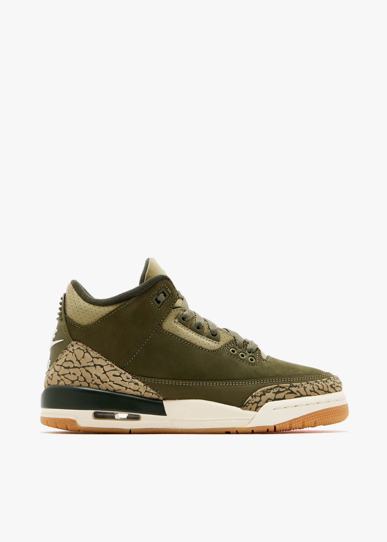 Air Jordan 3 Retro sneakers, Khaki
Air Jordan 3 Retro sneakers, Khaki
