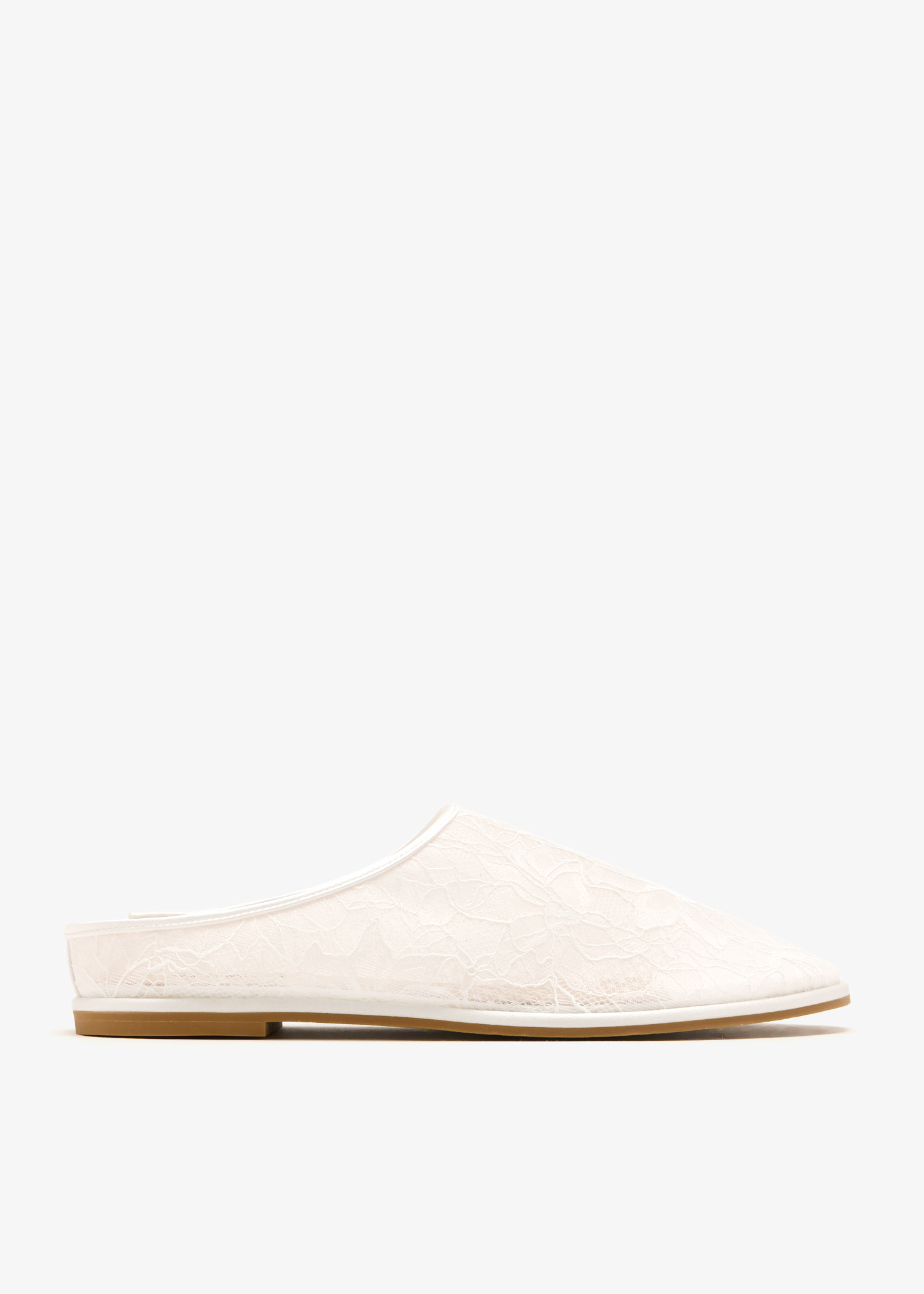Floral lace slippers, White
Floral lace slippers, White