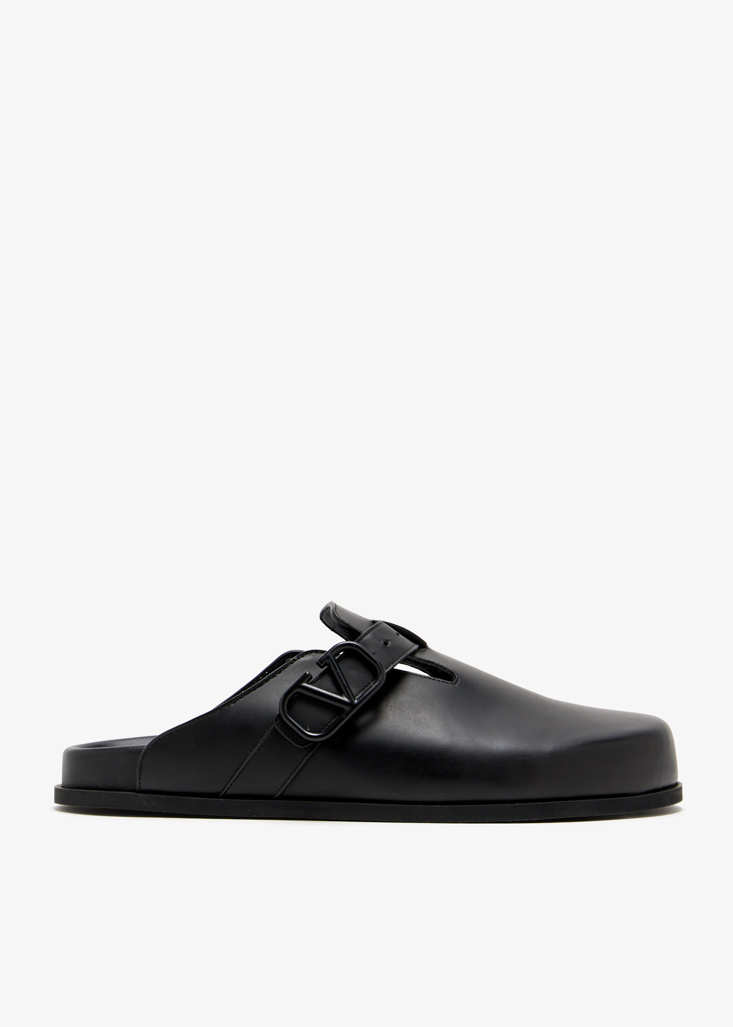 VLogo slippers, Black
VLogo slippers, Black