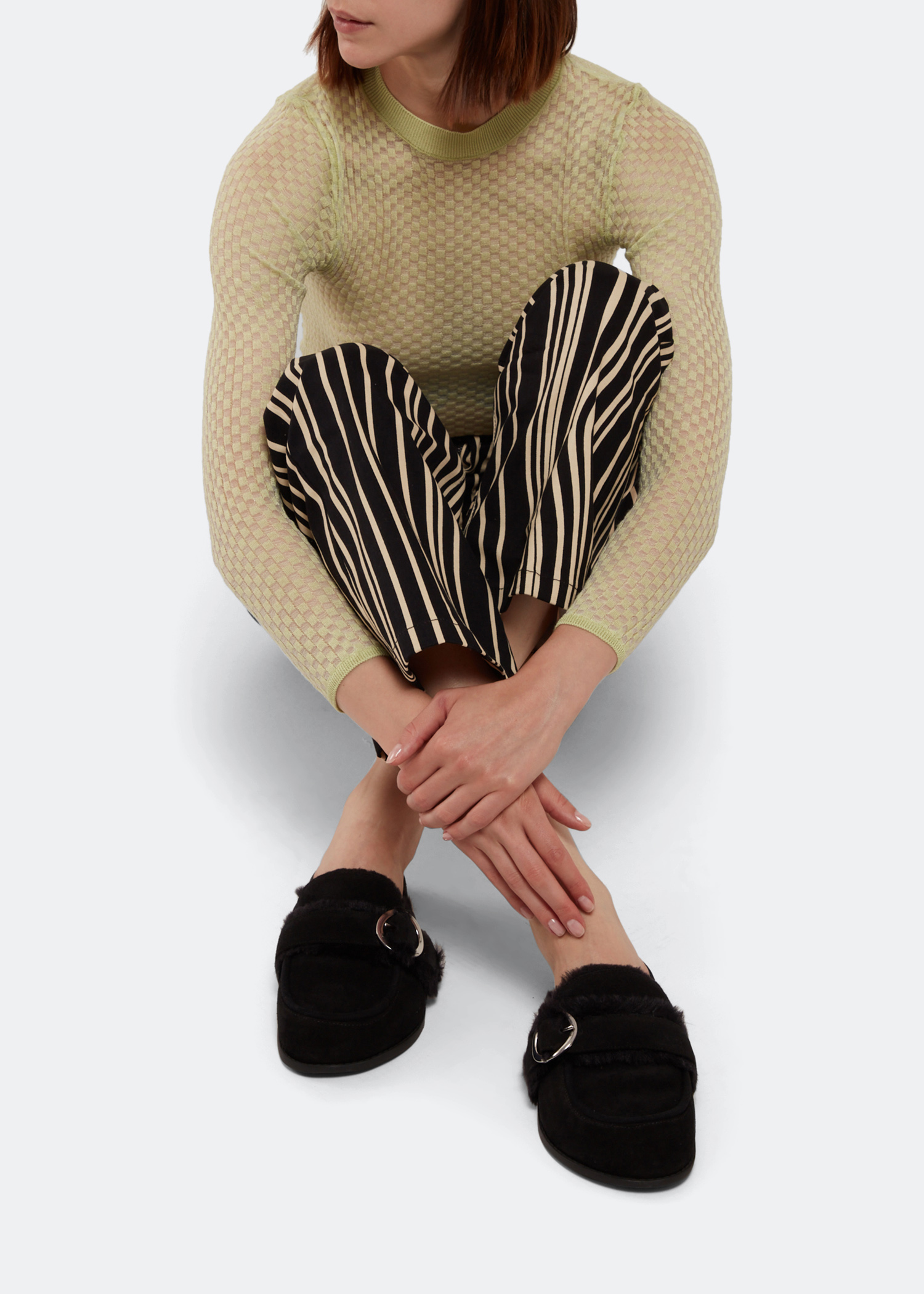 Fechado Salto Rasteiro mules, Black