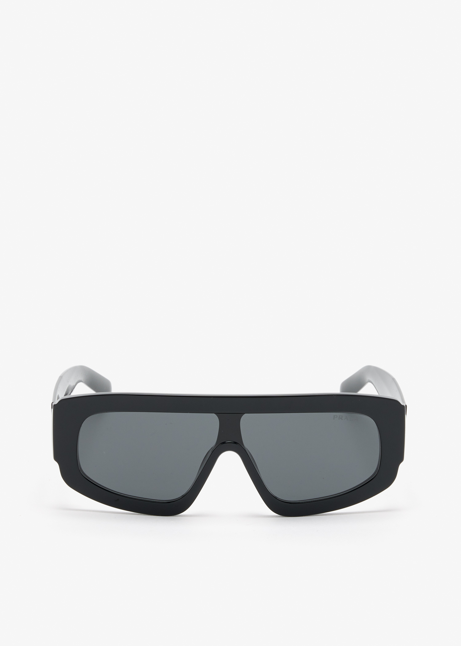 Triangle logo sunglasses, Black
Triangle logo sunglasses, Black