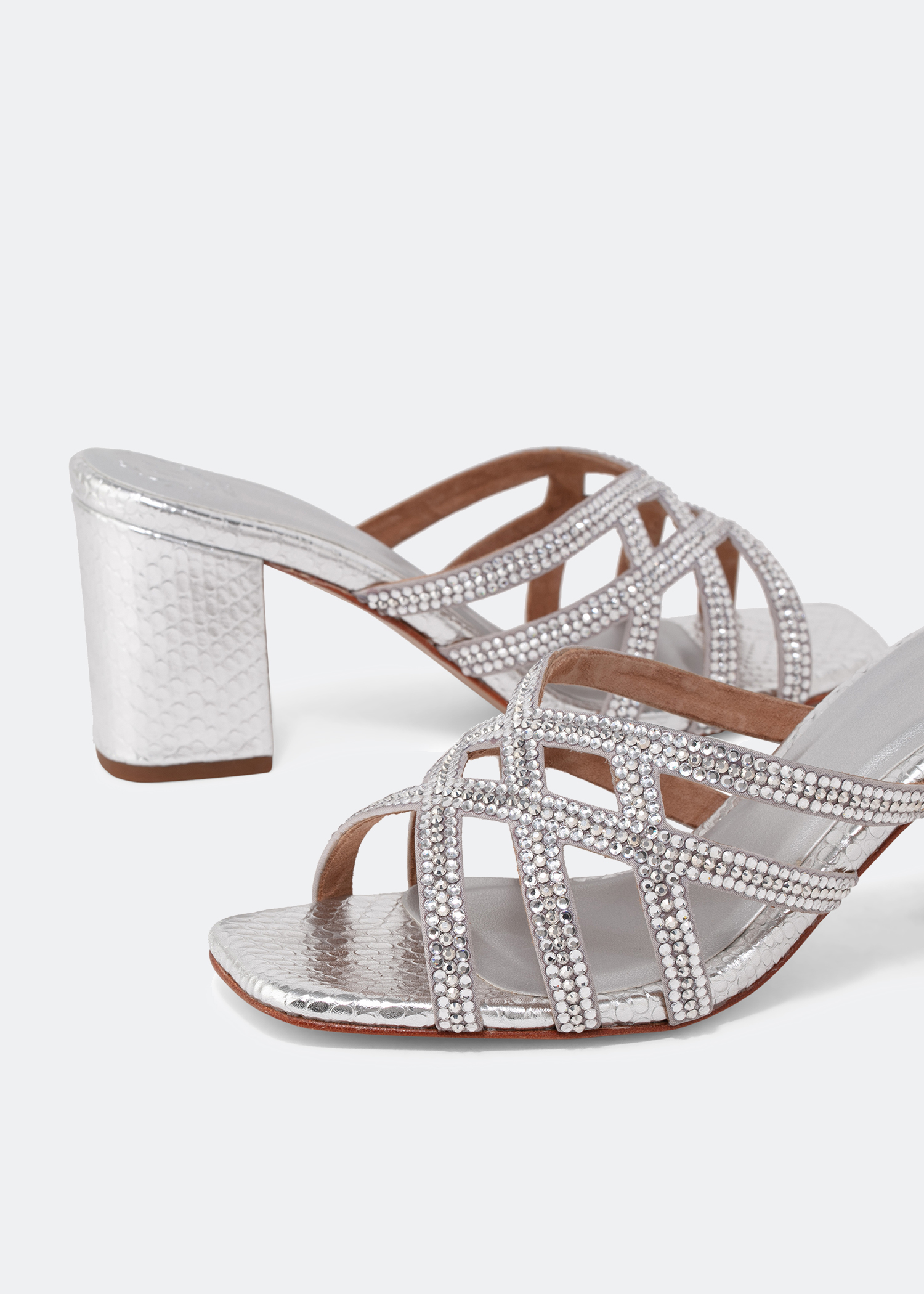 Valor sandals, Silver