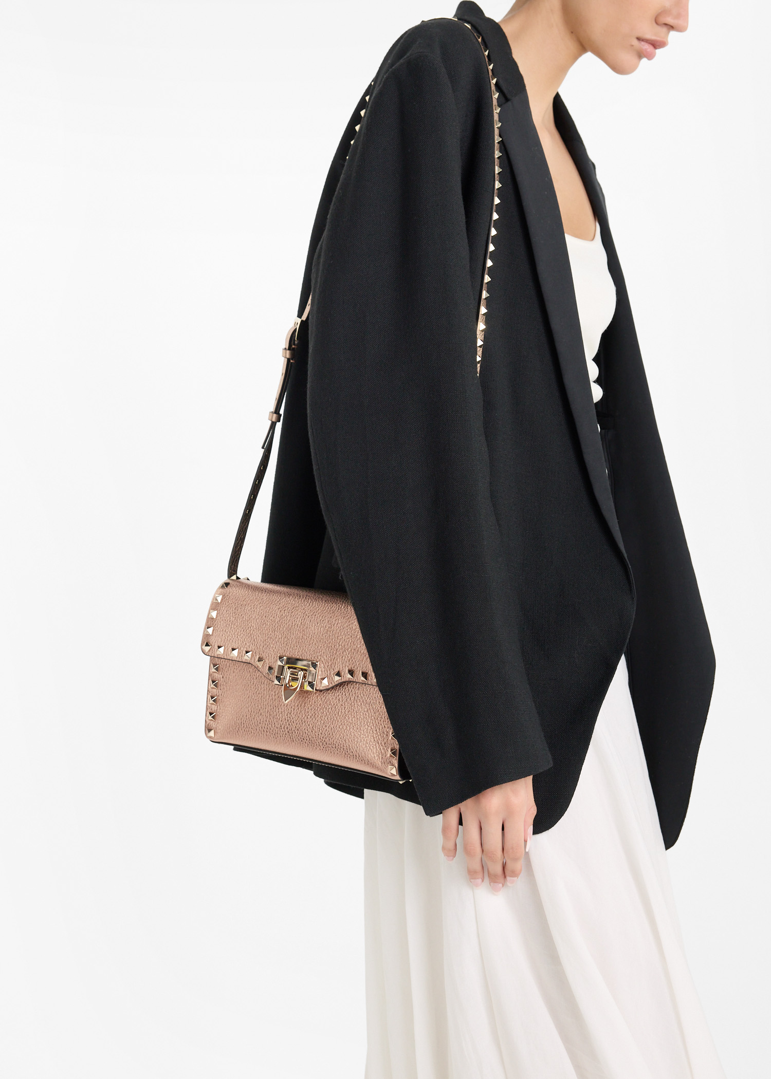 Rockstud small crossbody bag, Rose gold
Rockstud small crossbody bag, Rose gold