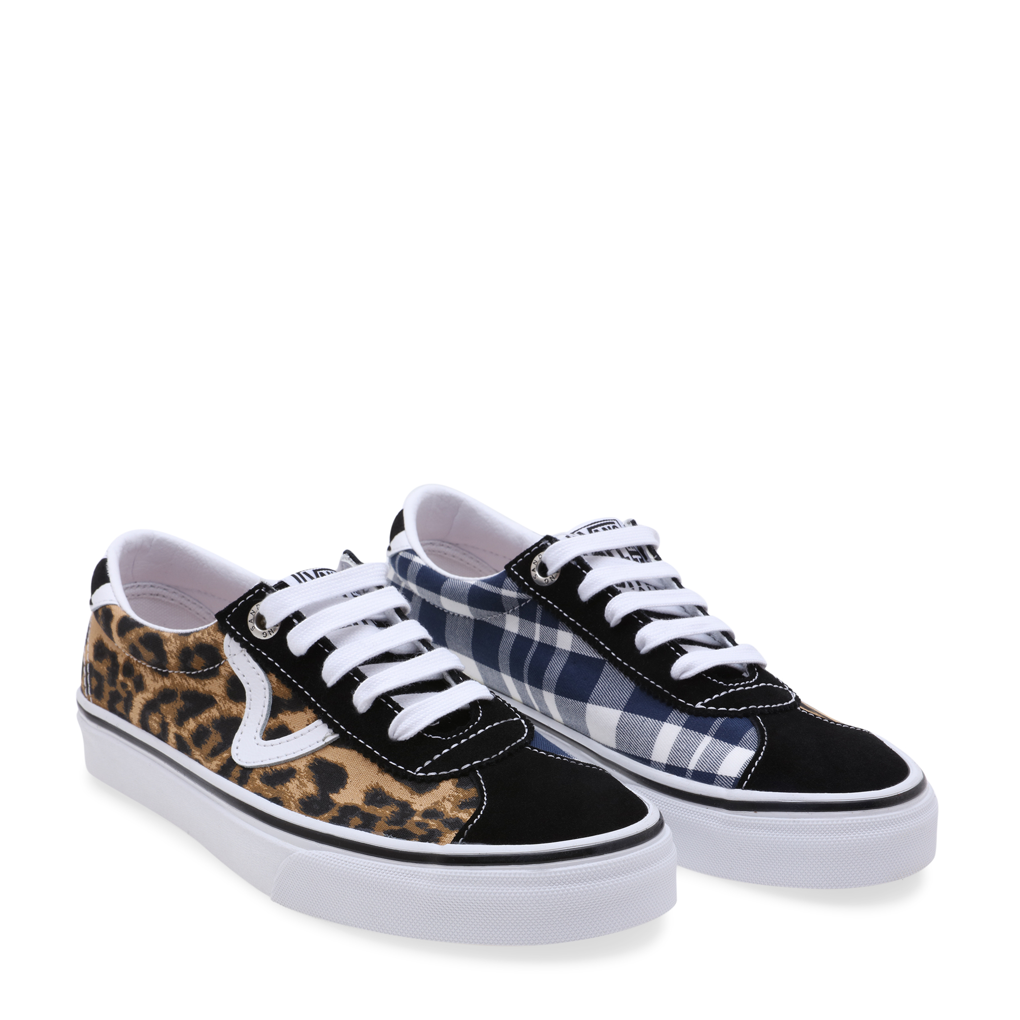 Sport sneakers, Animal print