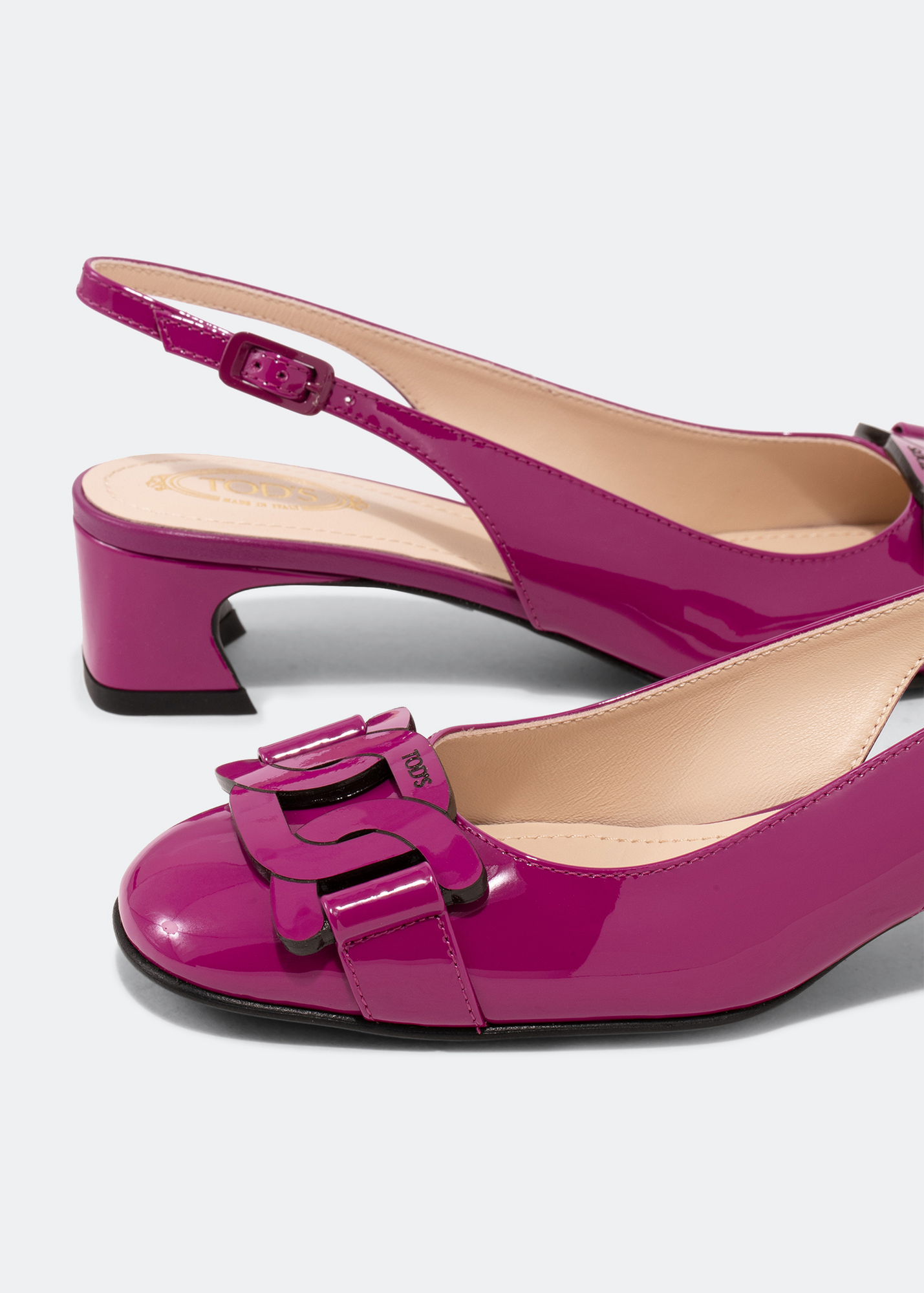 Patent leather slingback pumps, Pink