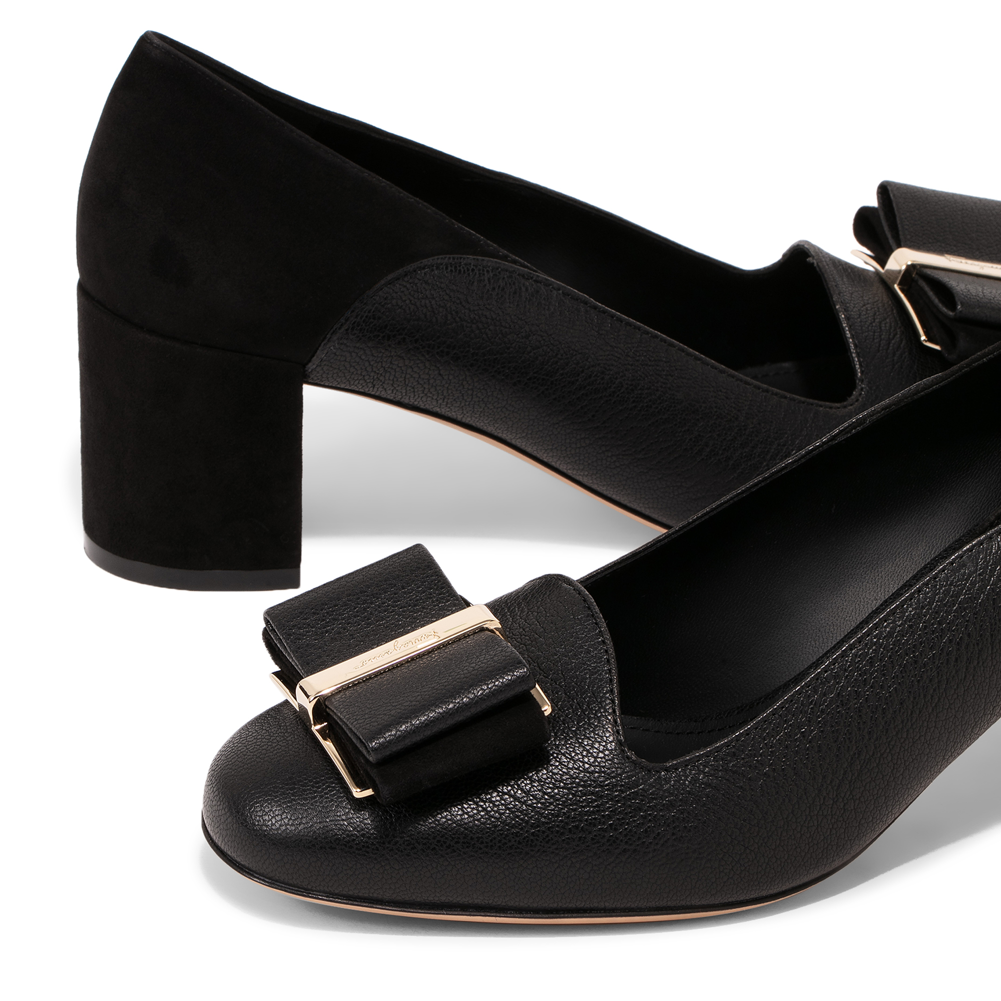 

Hausen pumps, Black