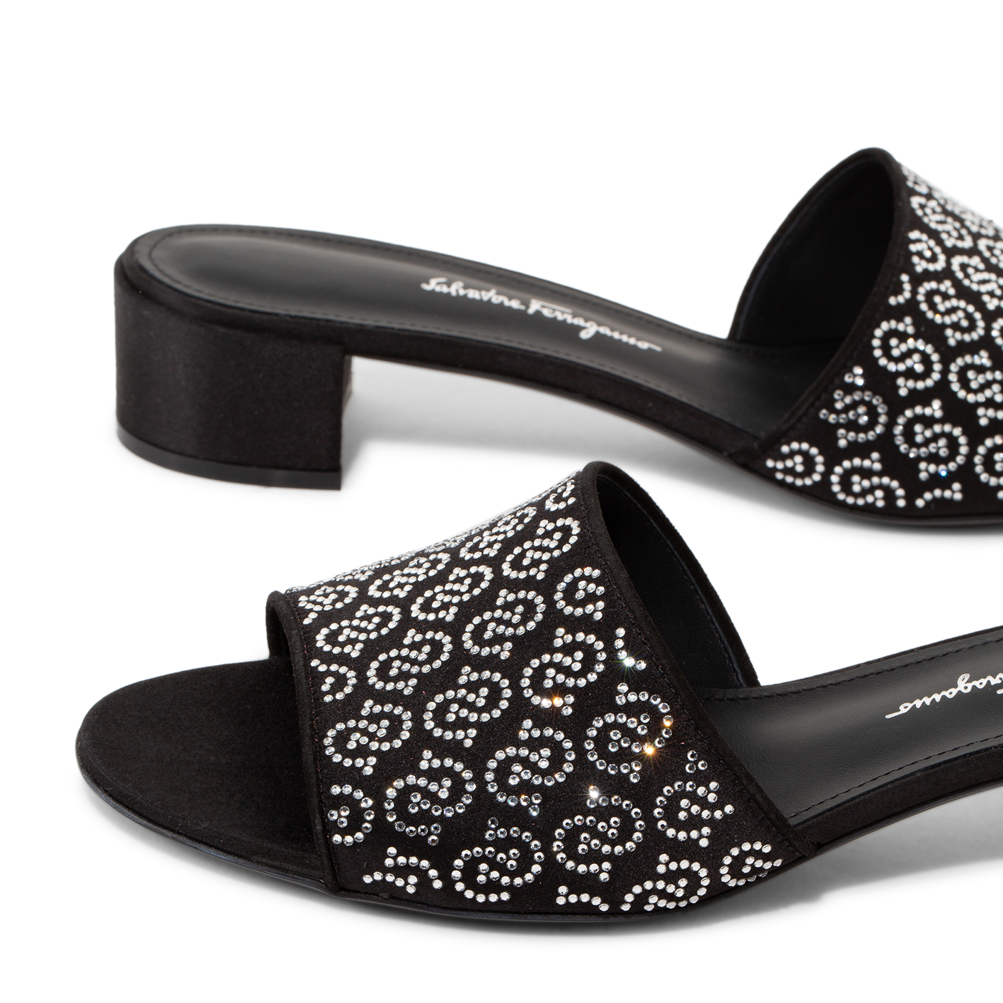 

Clare sandals, Black