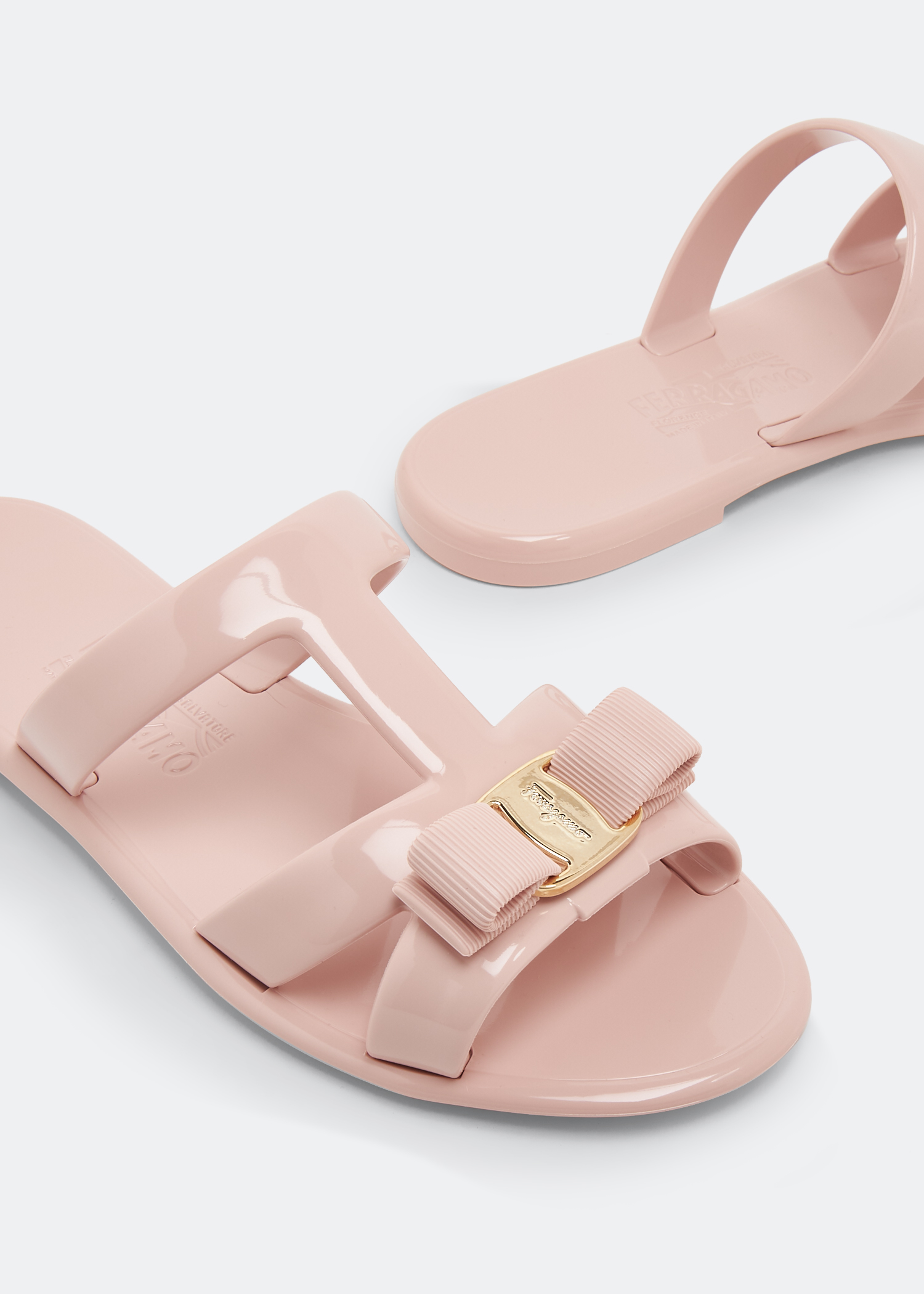Ferragamo Jelly sandals for Women - Pink in UAE | Level Shoes