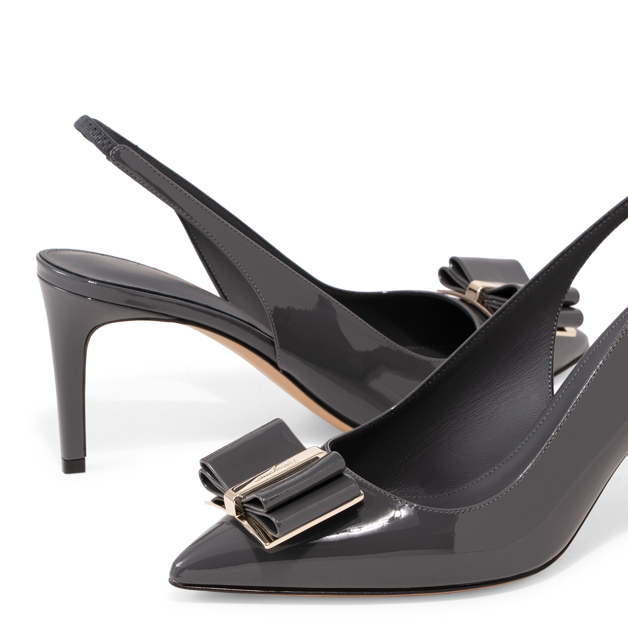 

Zahir pumps, Grey