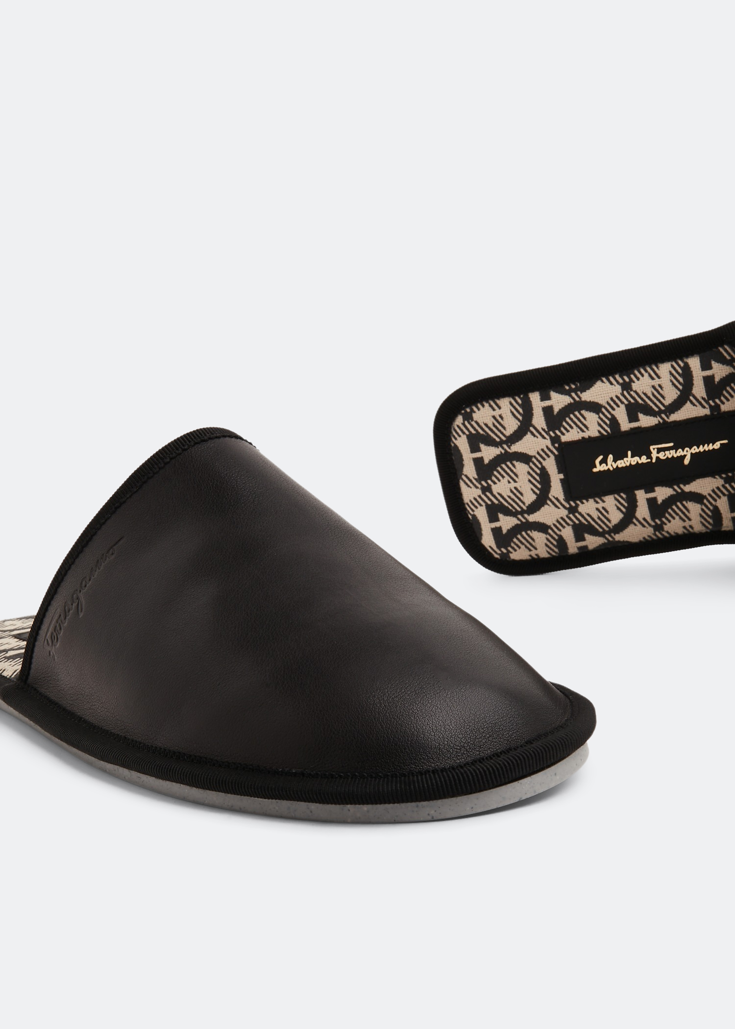 Slippers ferragamo deals