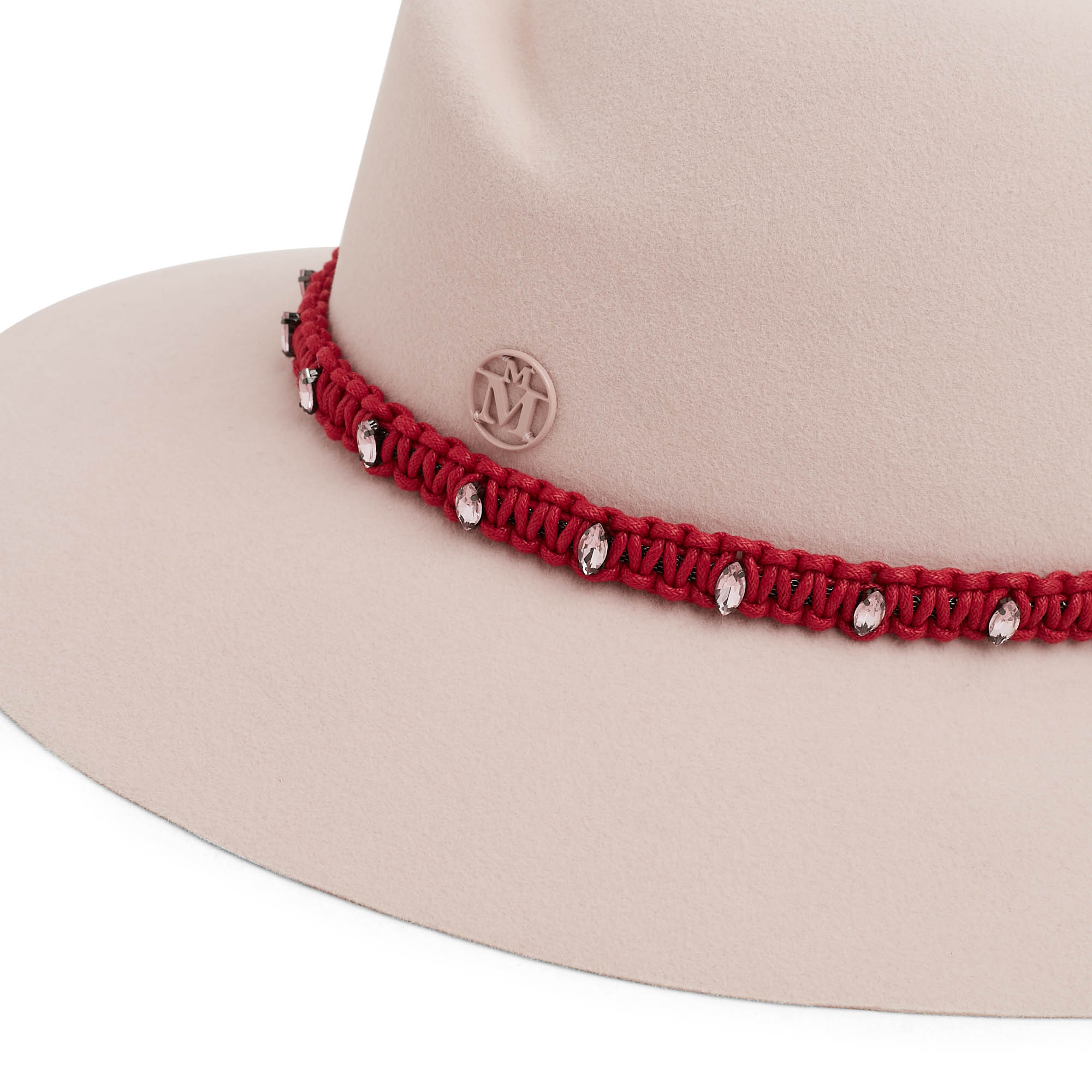 

Virginie hat, Pink