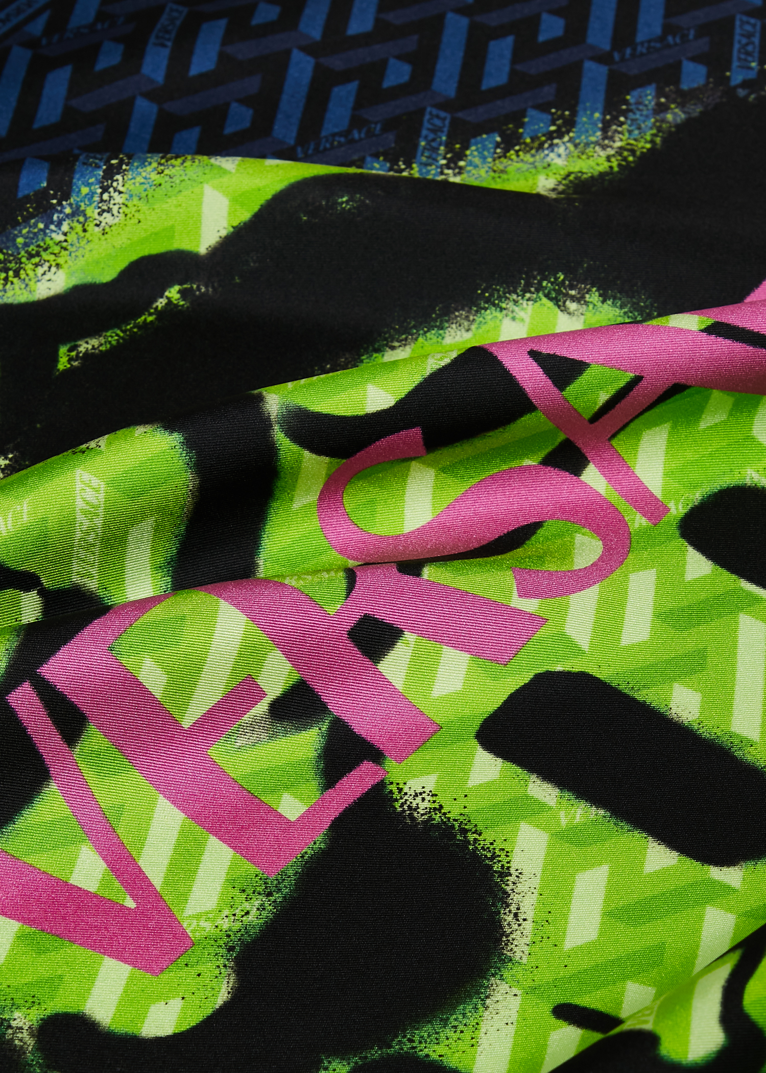 

La Greca Medusa graffiti scarf, Prints