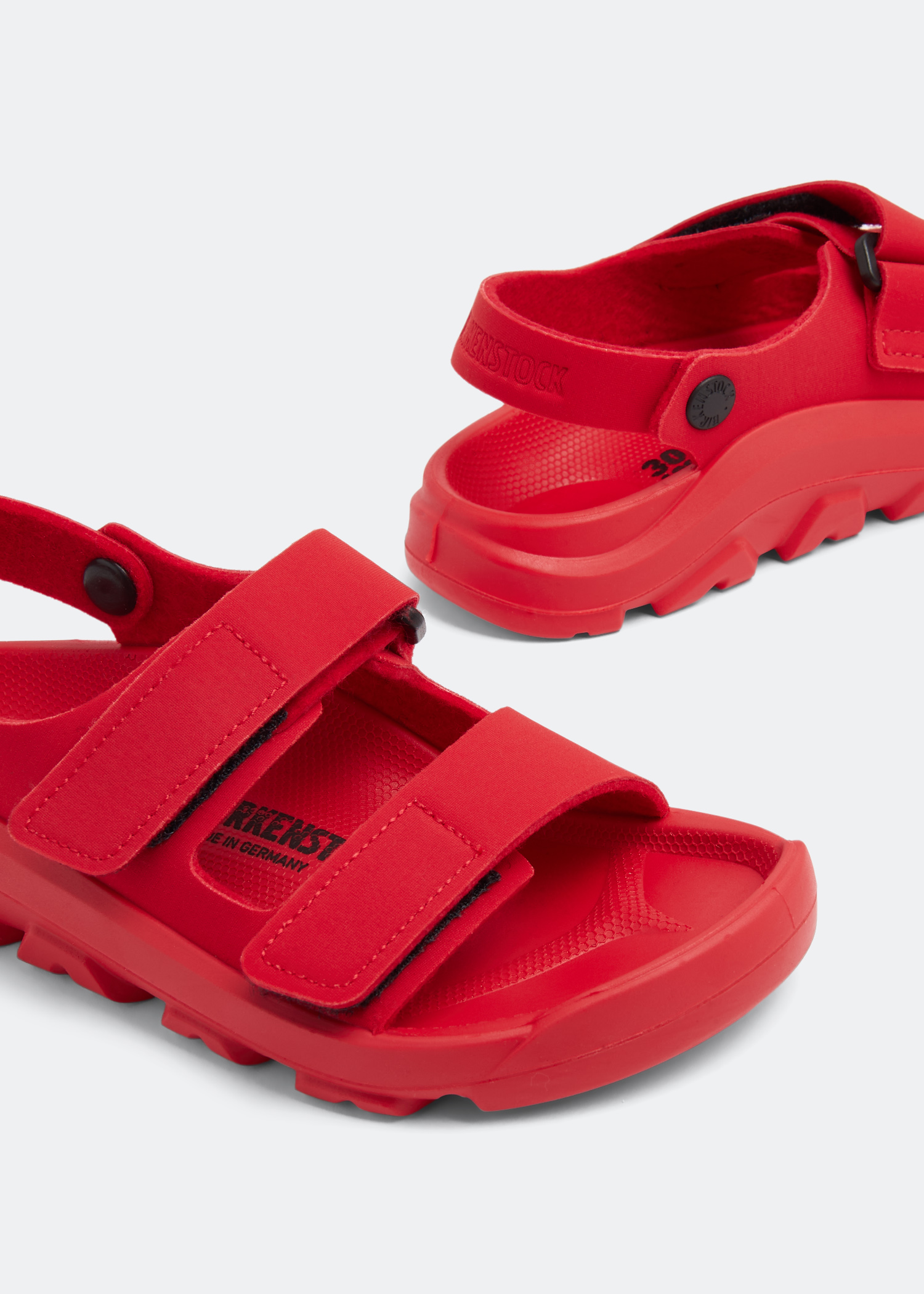 

Mogami sandals, Red