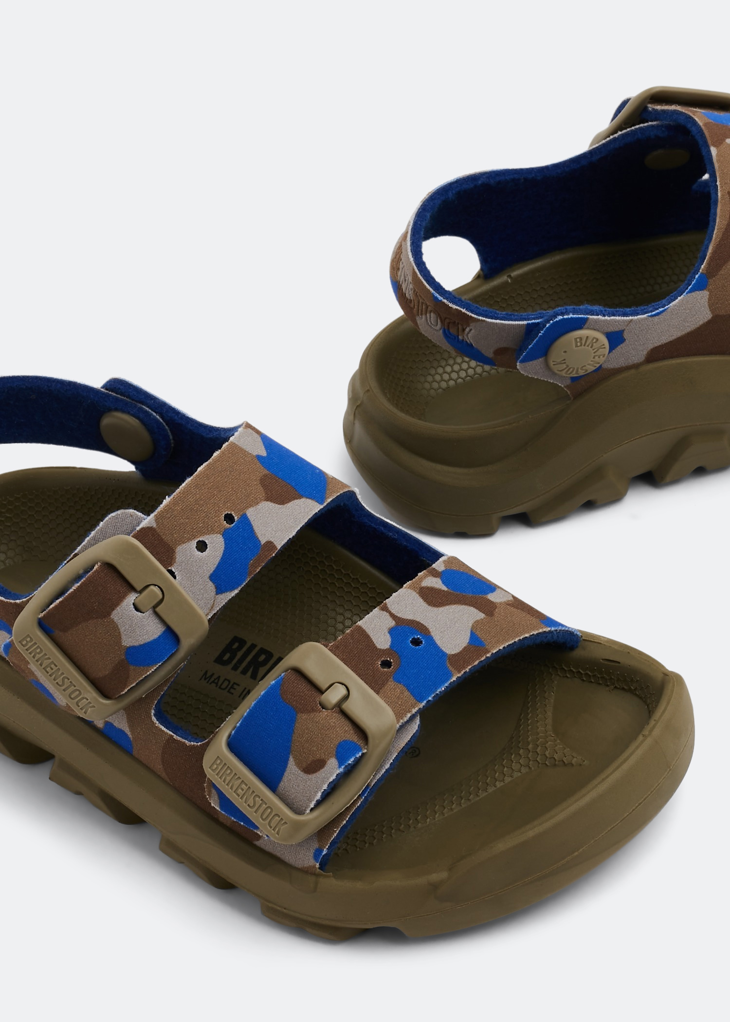 

Mogami sandals, Prints
