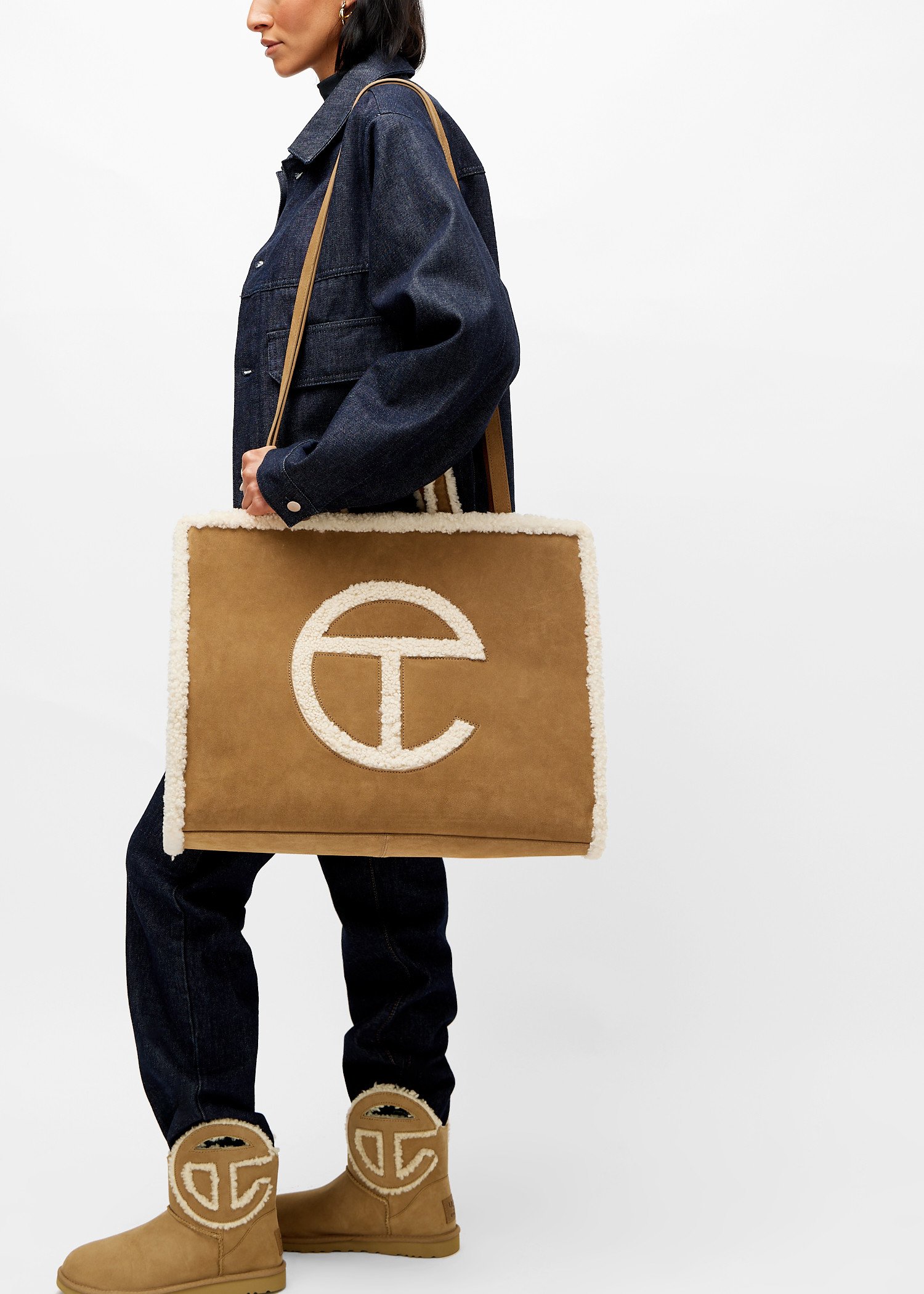 華麗 TELFAR x UGG Large UAE in Brown - Women for bag shopper バッグ