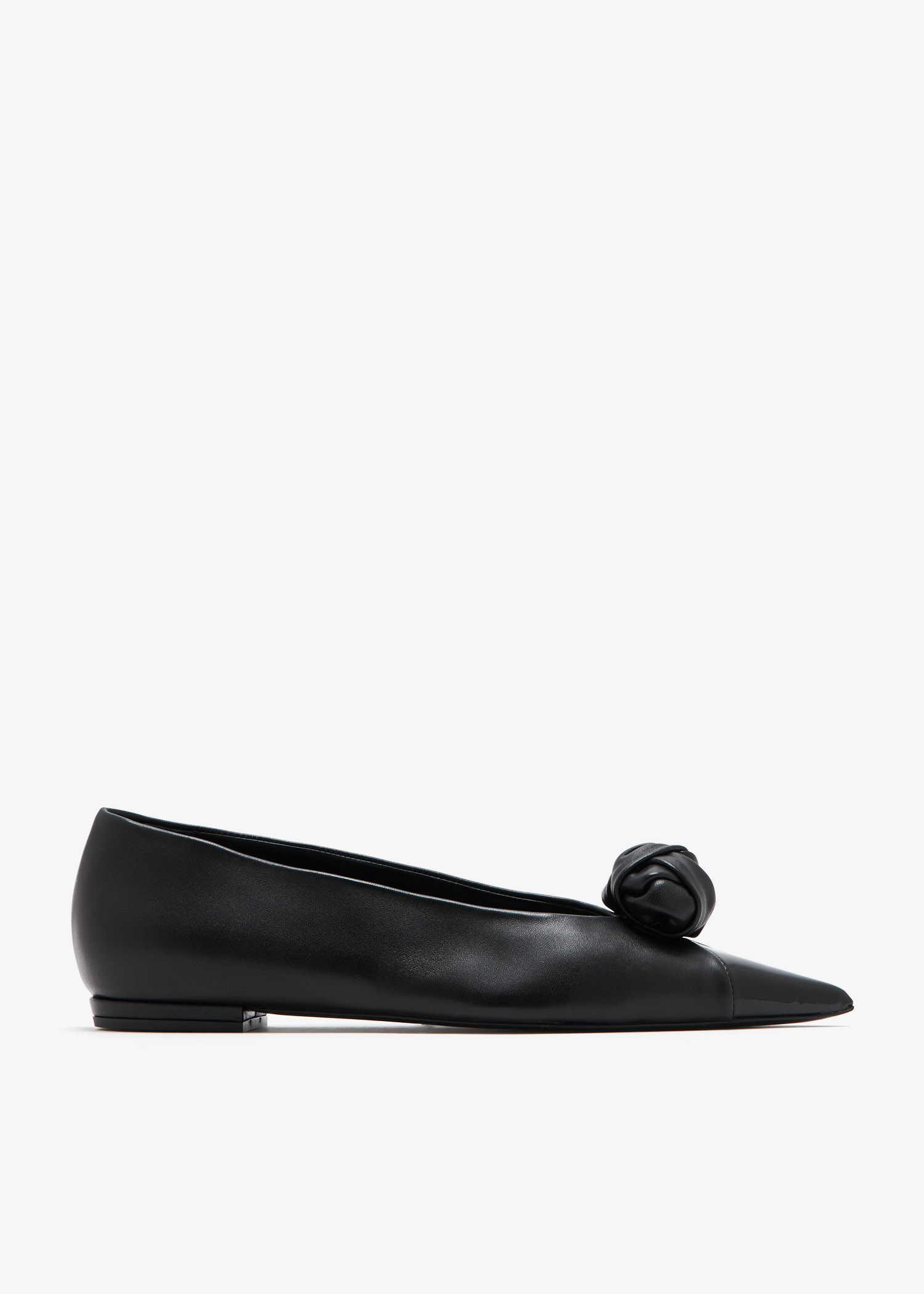 

Knot ballerinas, Black