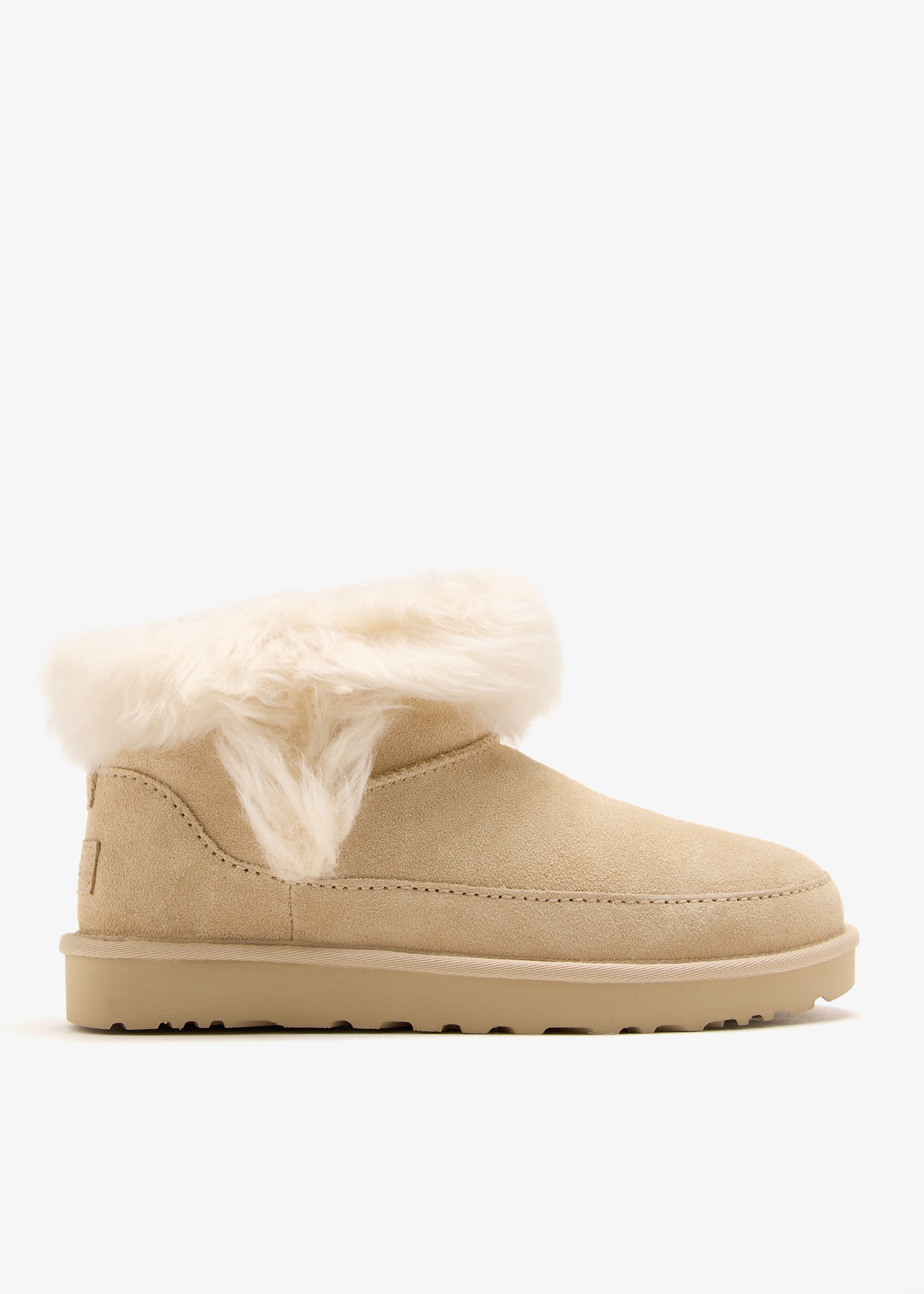 

Classic Ultra Mini Chalet boots, Beige
