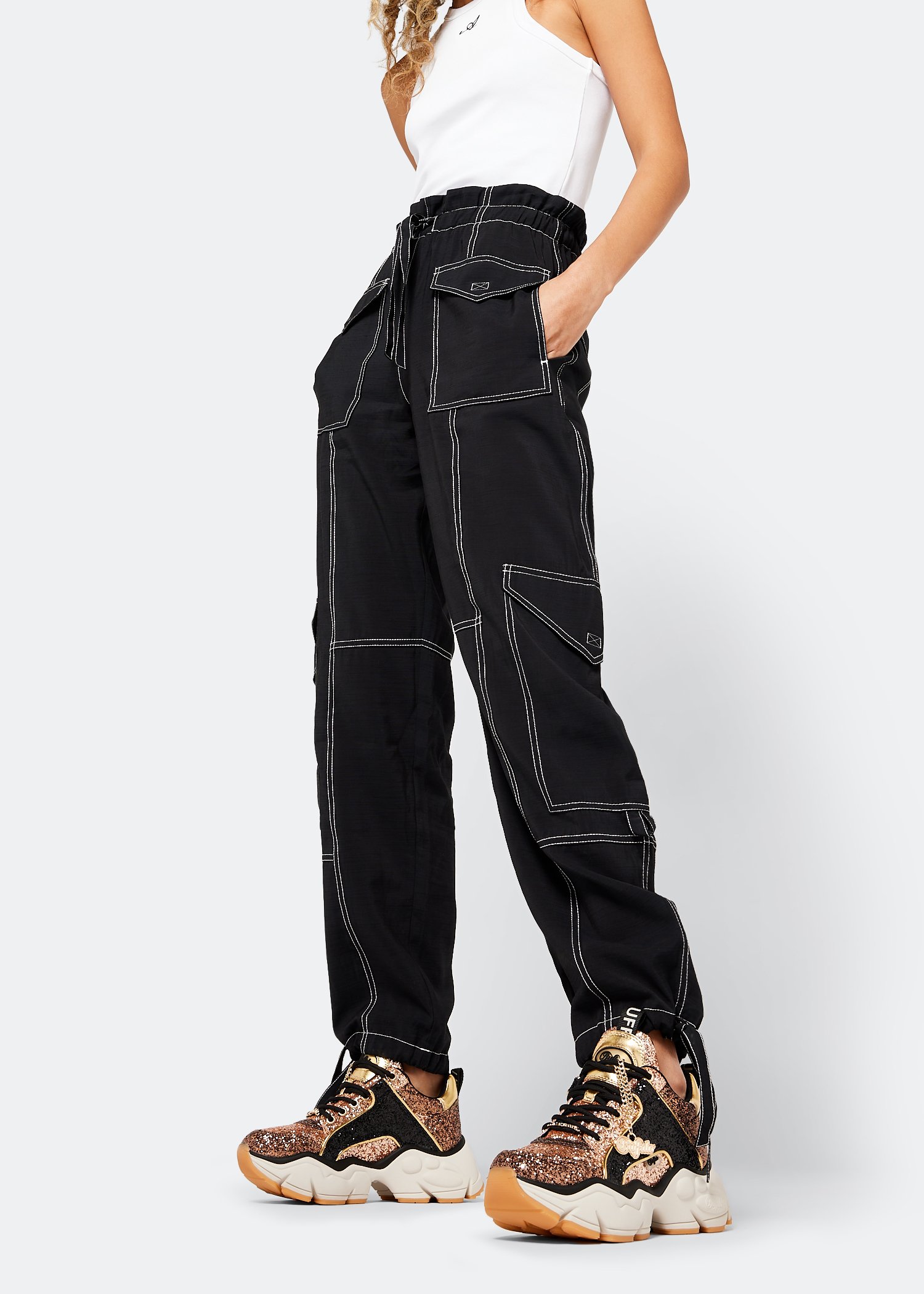 

Binary sneakers, Gold