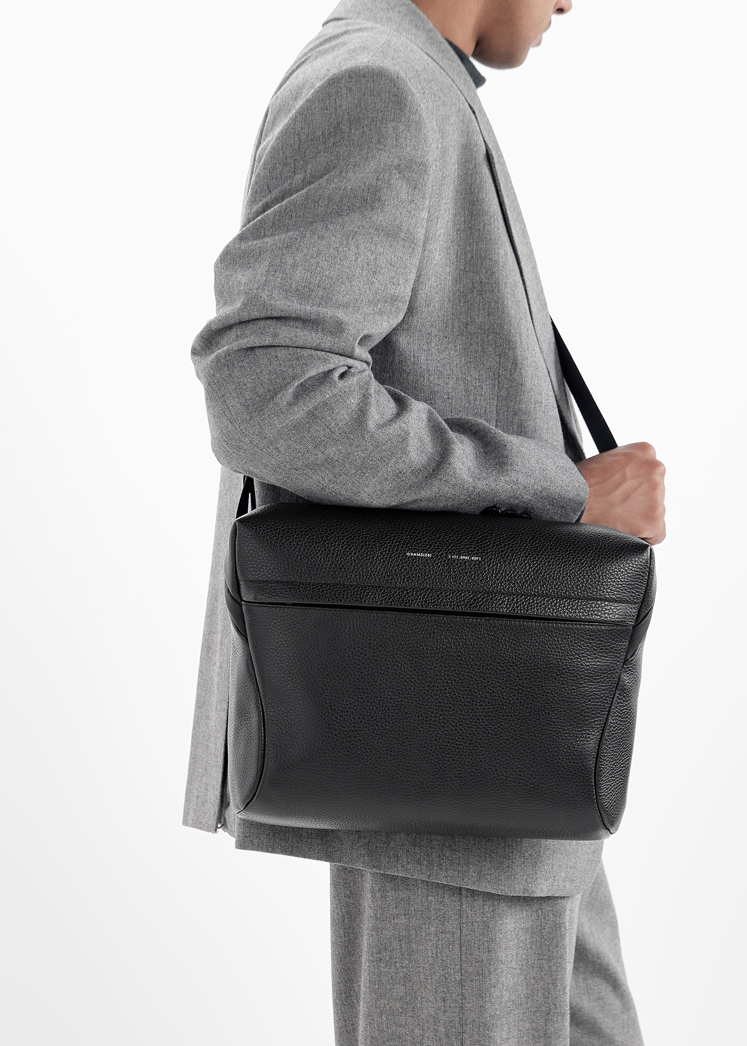 GRAMS28 171 laptop sling bag for Men - Black in UAE | Level