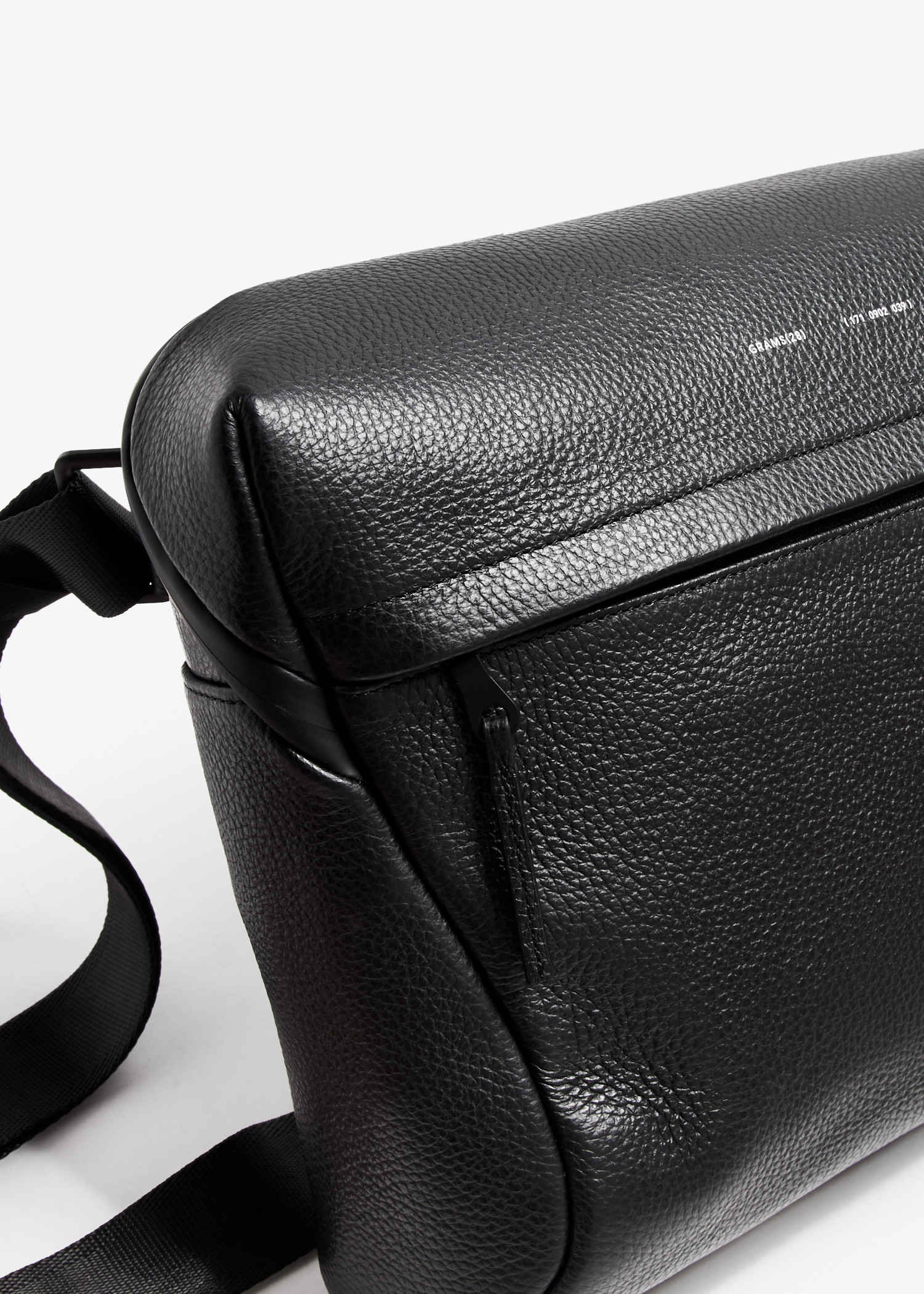 GRAMS28 171 laptop sling bag for Men - Black in UAE | Level