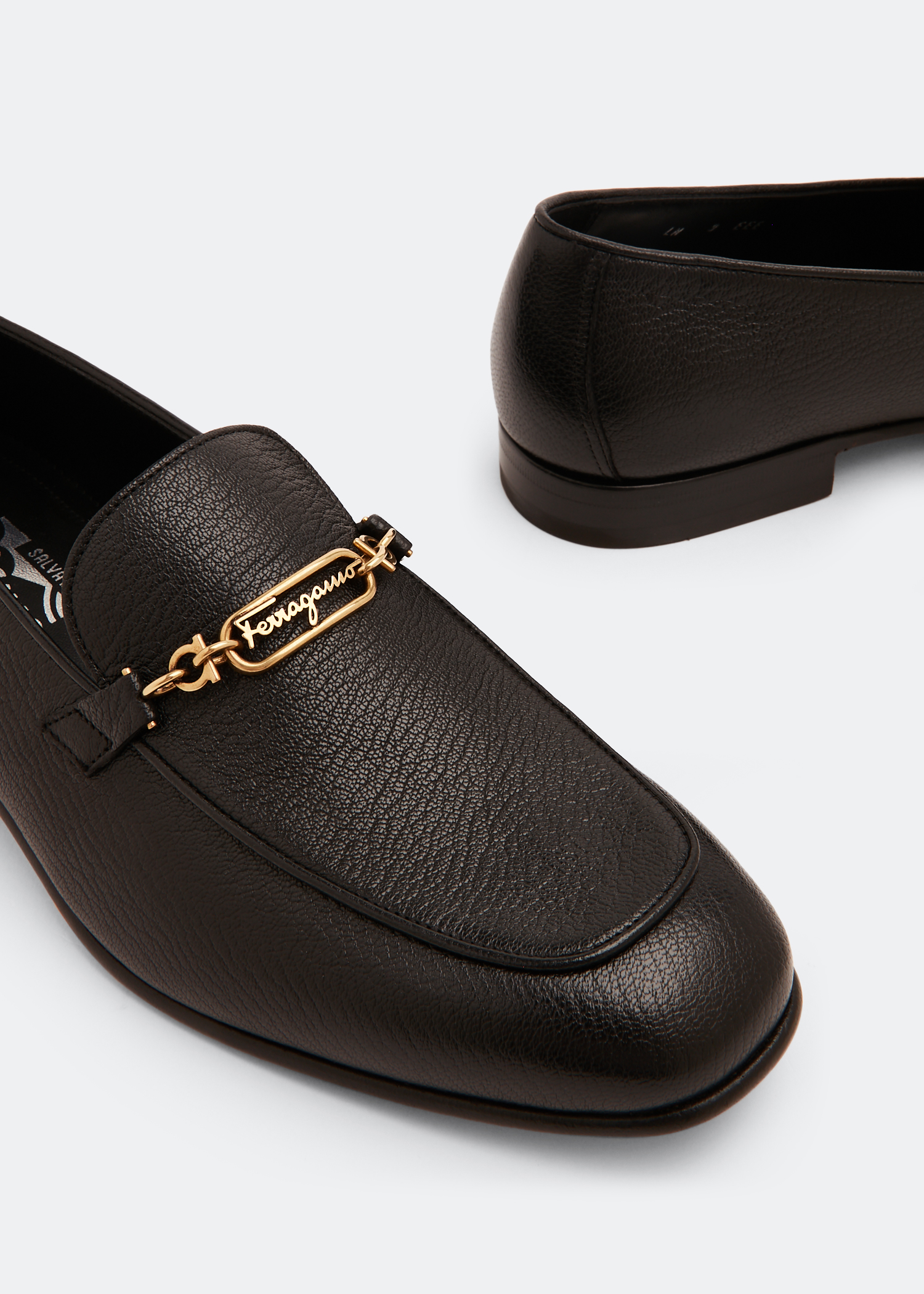 

Chain loafers, Black