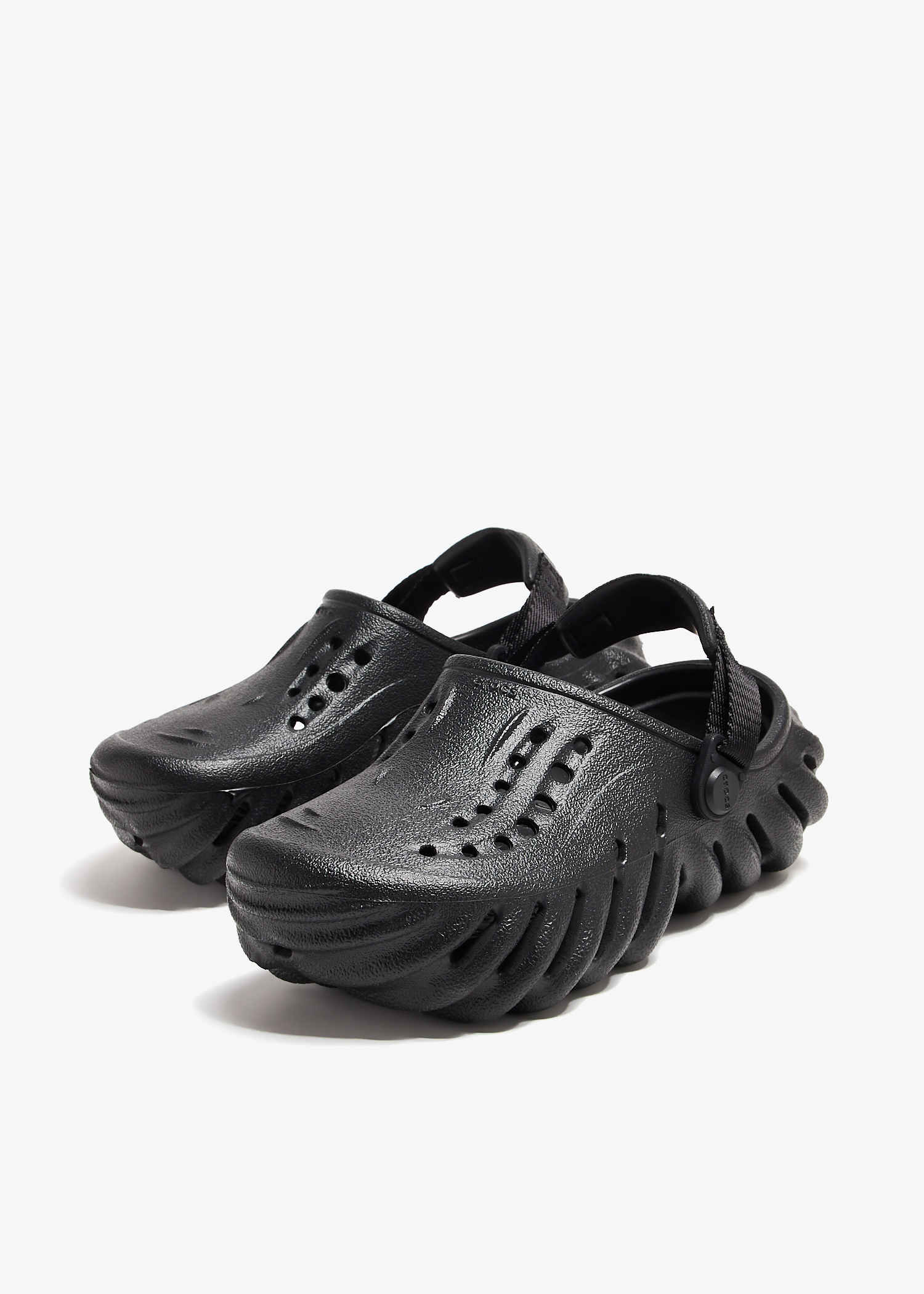 Crocs Echo clogs for Kids Unisex - Black in UAE | Level Shoes
