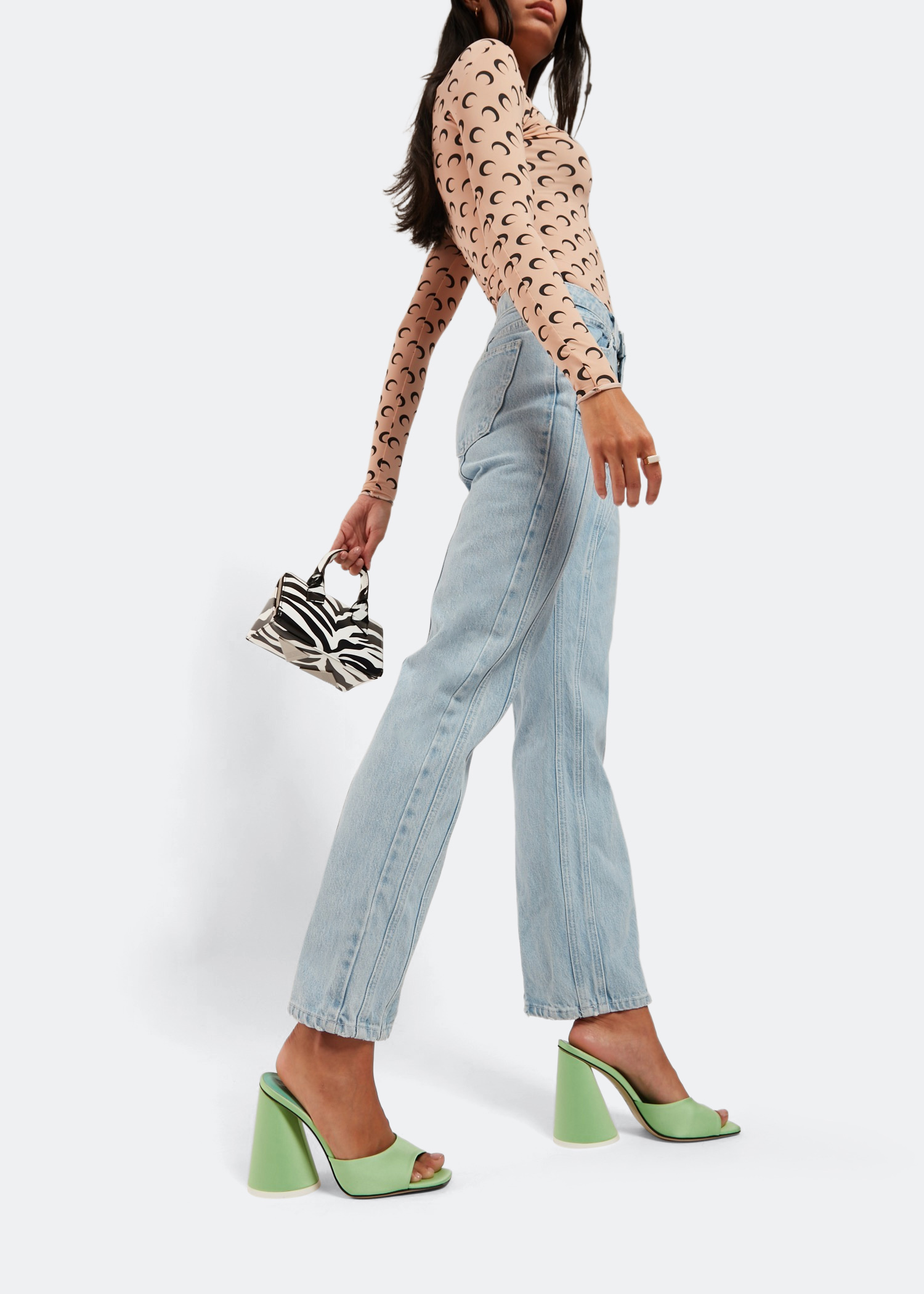 

Luz mules, Green