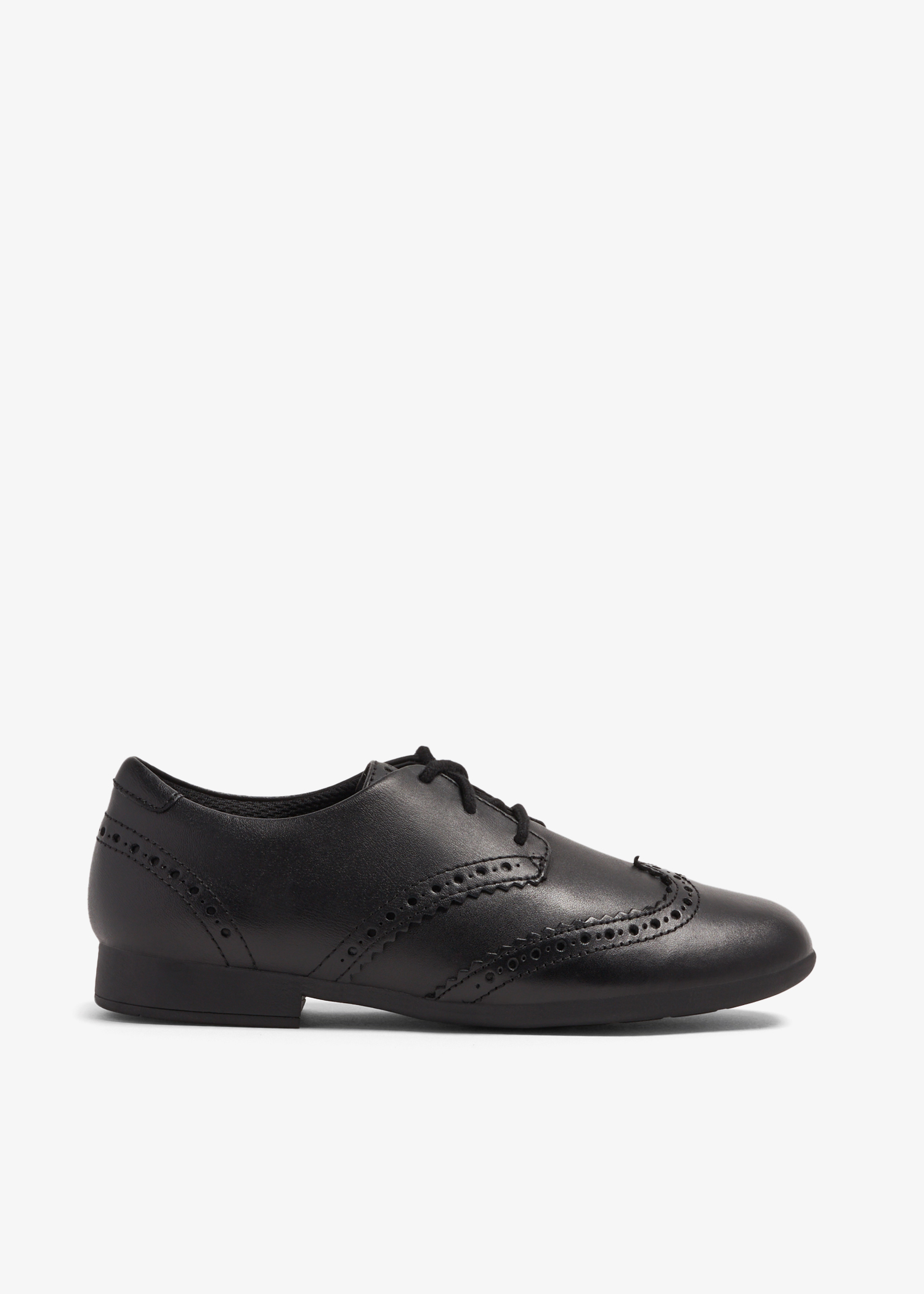 Clarks flat lace up shoes deals