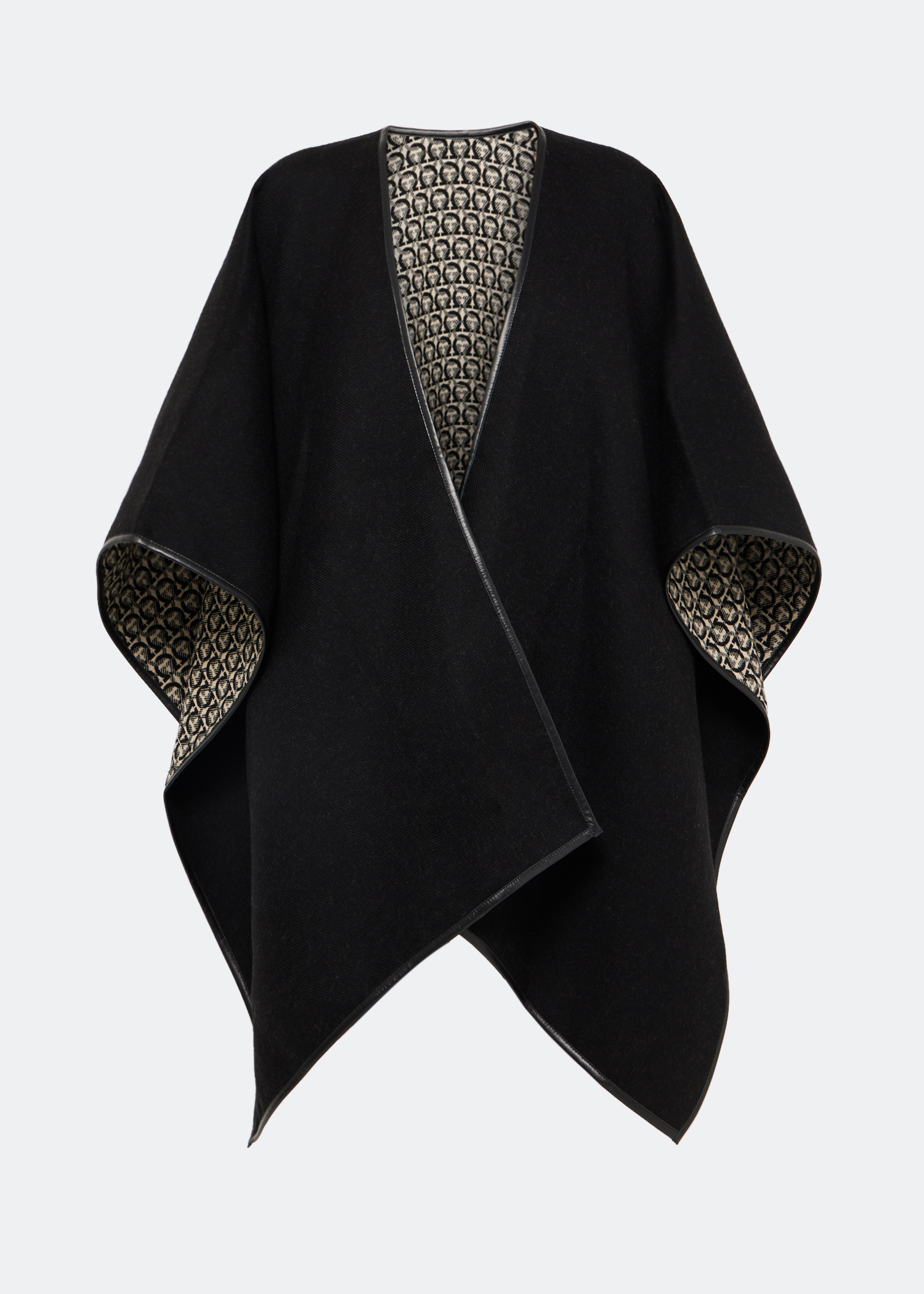 

Gancini cape, Prints