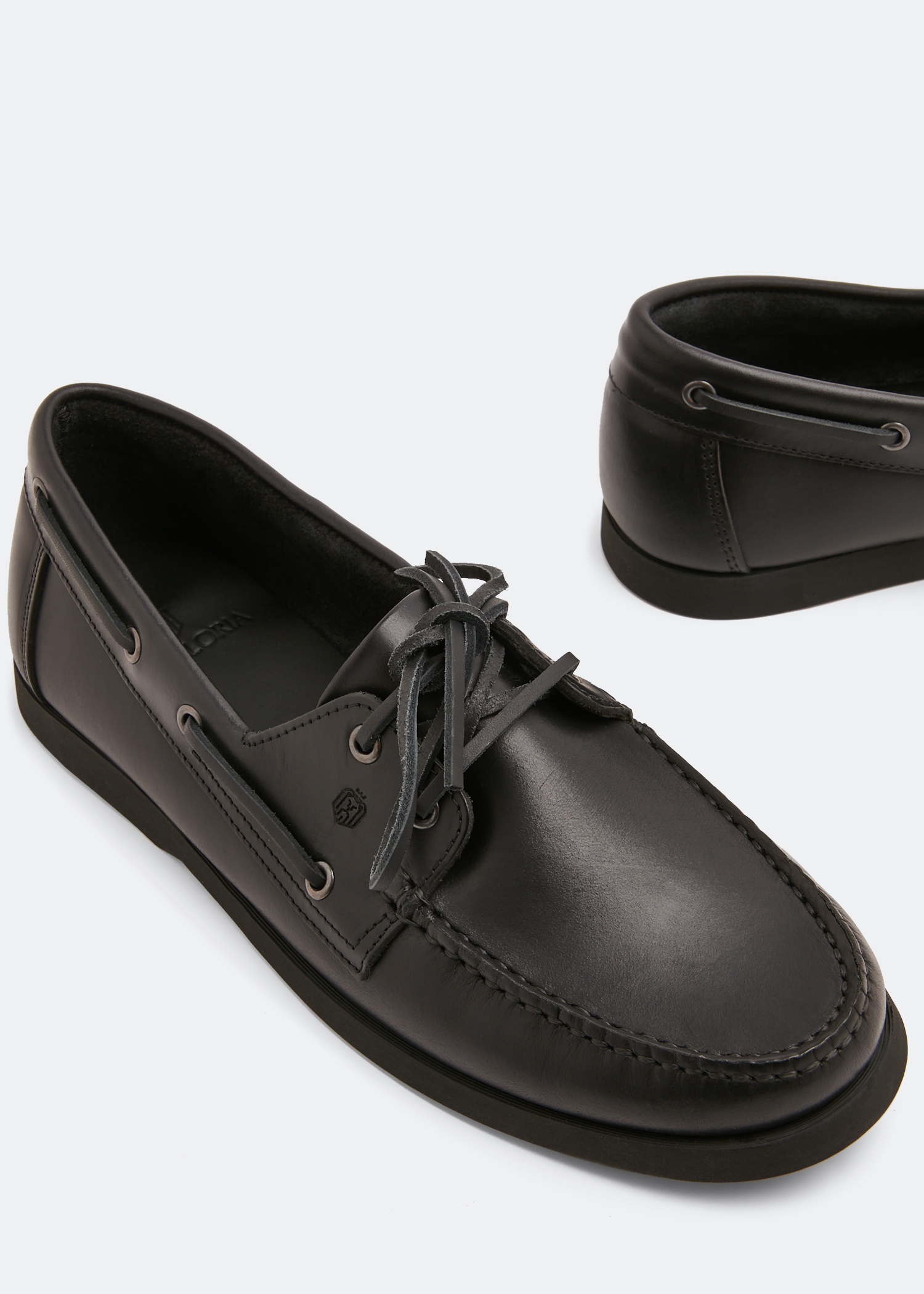 

Dynamic leather boat shoes, Black