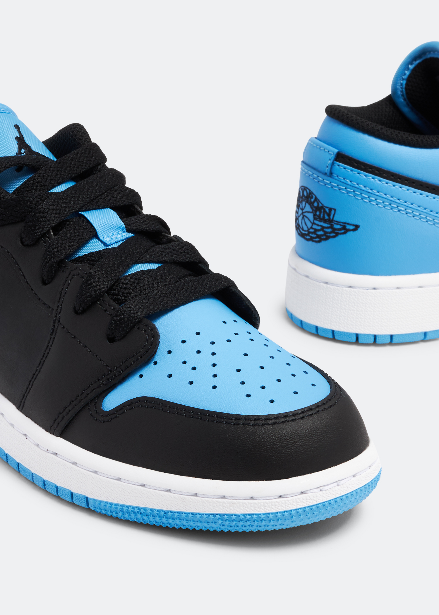 Blue jordan shoes shop