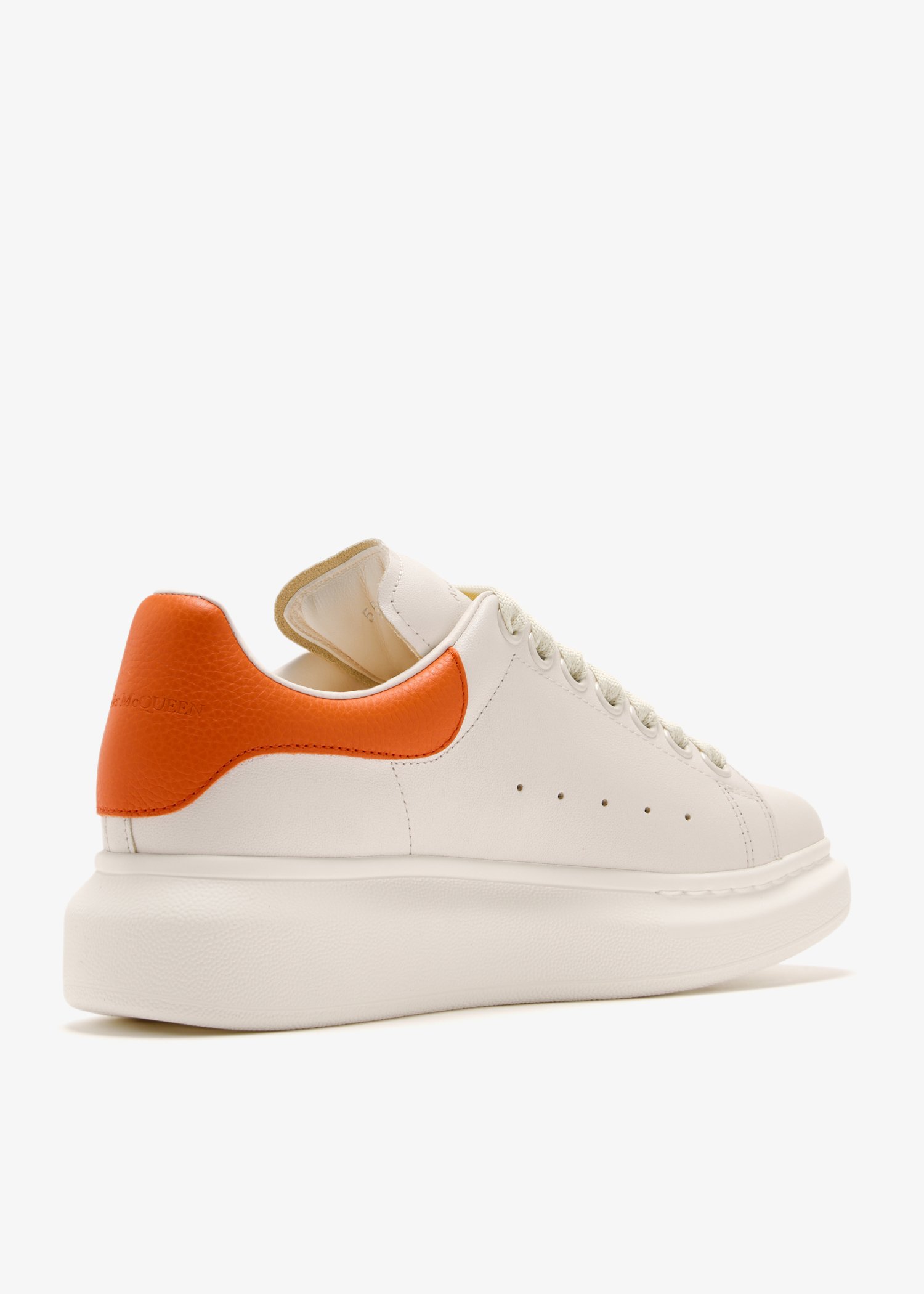 バイヤー厳選用品 McQueen Oversized sneakers for Women - White in UAE | Level アクセサリー