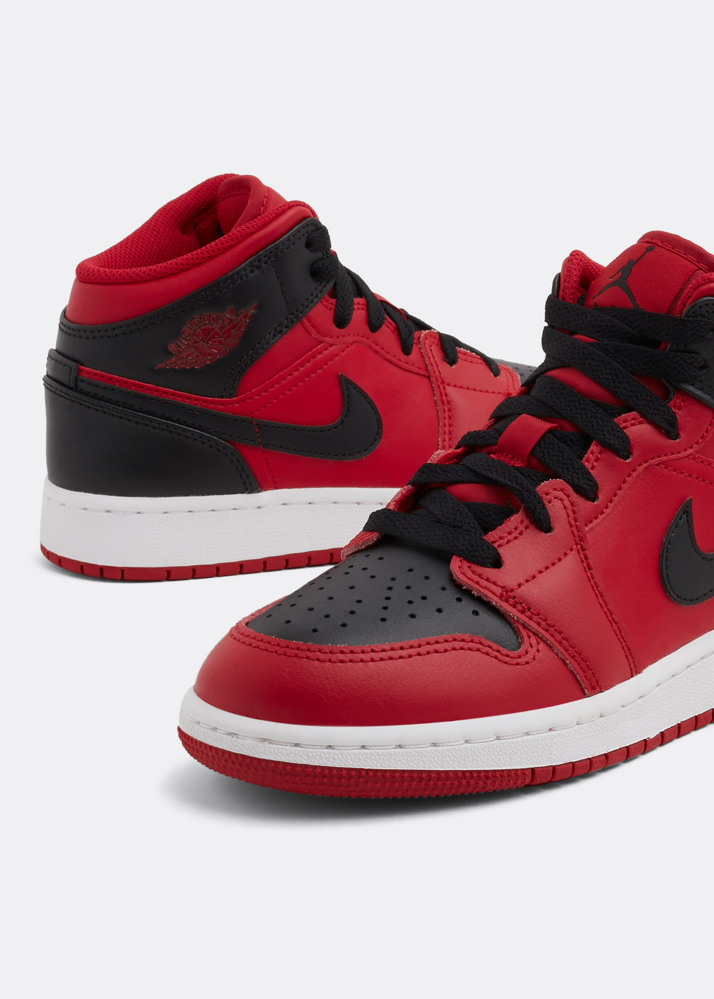 

Air Jordan 1 Mid 'Reverse Bred' sneakers, Red