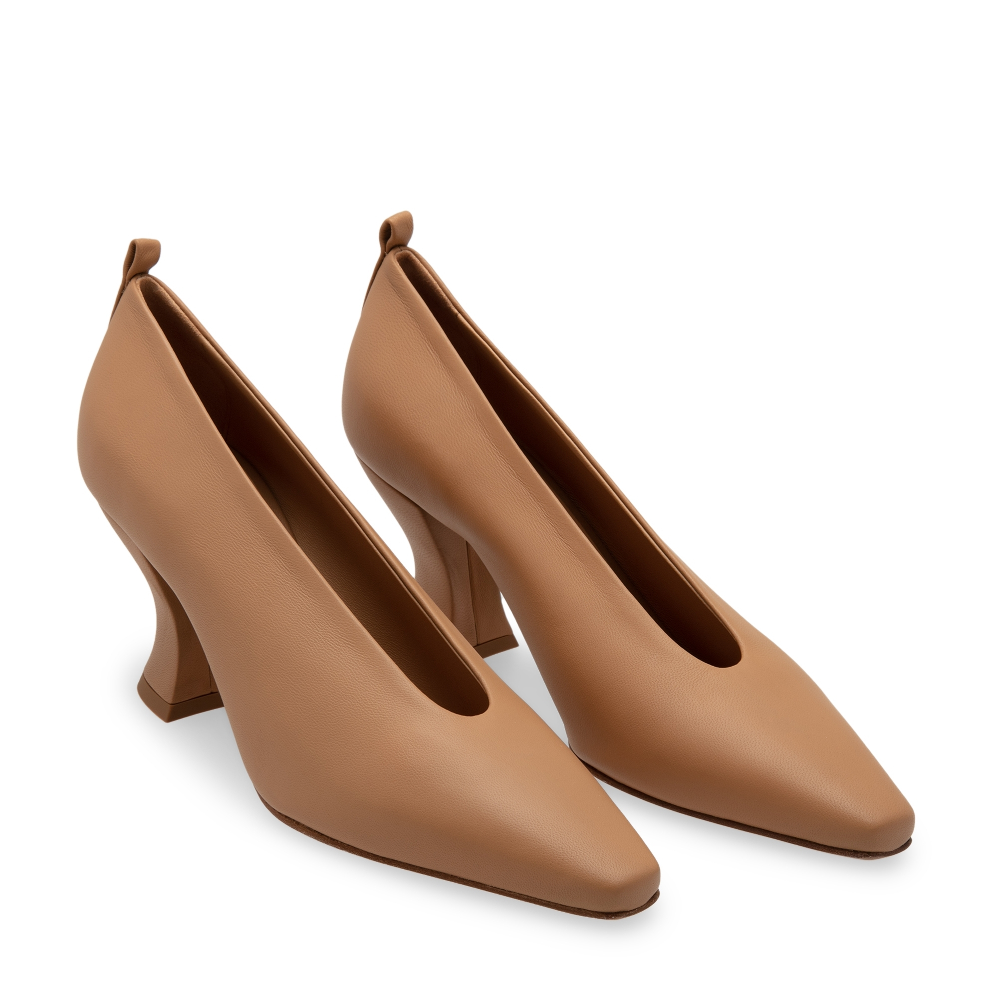 

Almond pumps, Beige