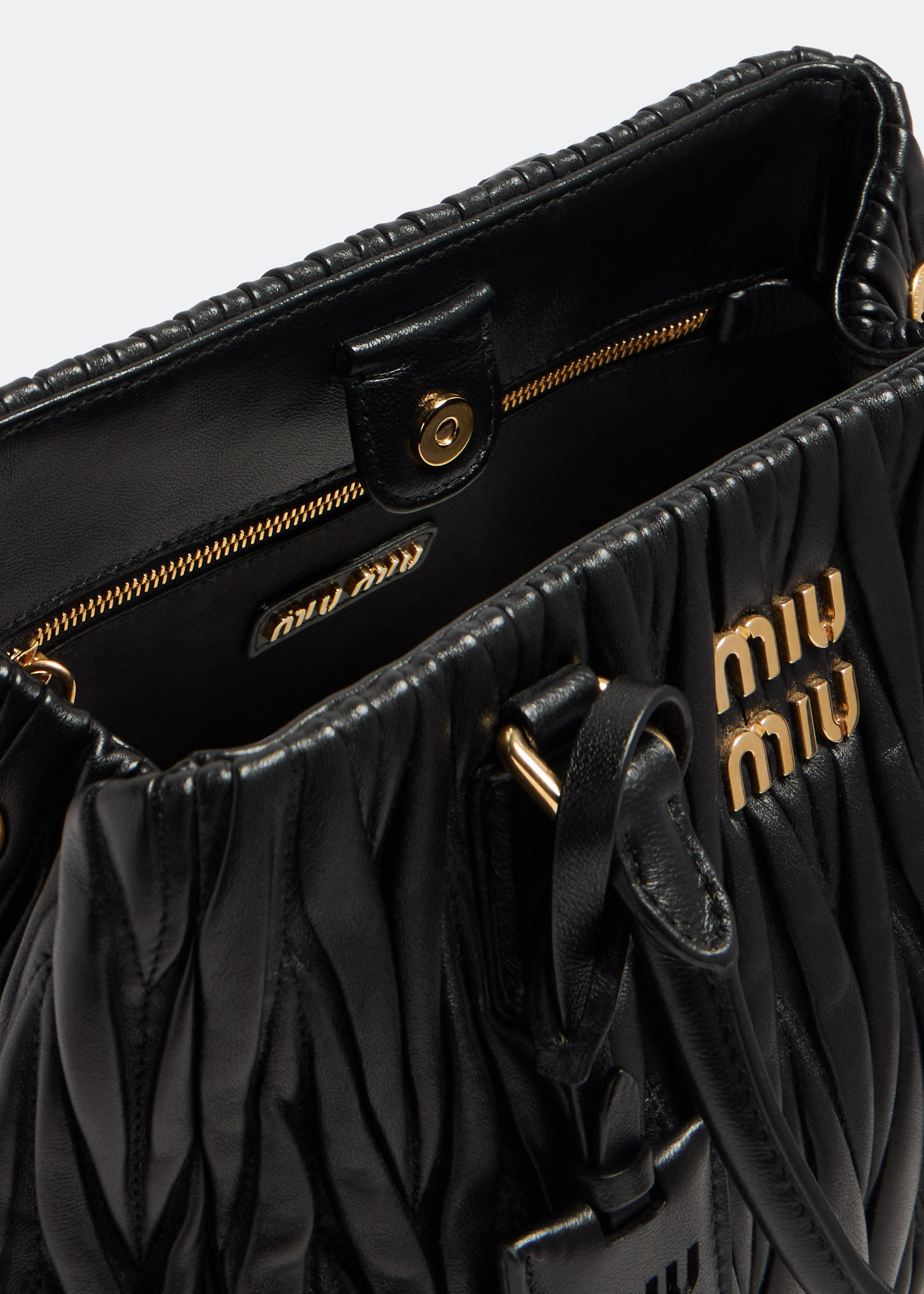 Miu Miu Matelassé leather handbag for Women - Black in UAE Miu Miu Matelassé leather handbag for Women - Black in UAE