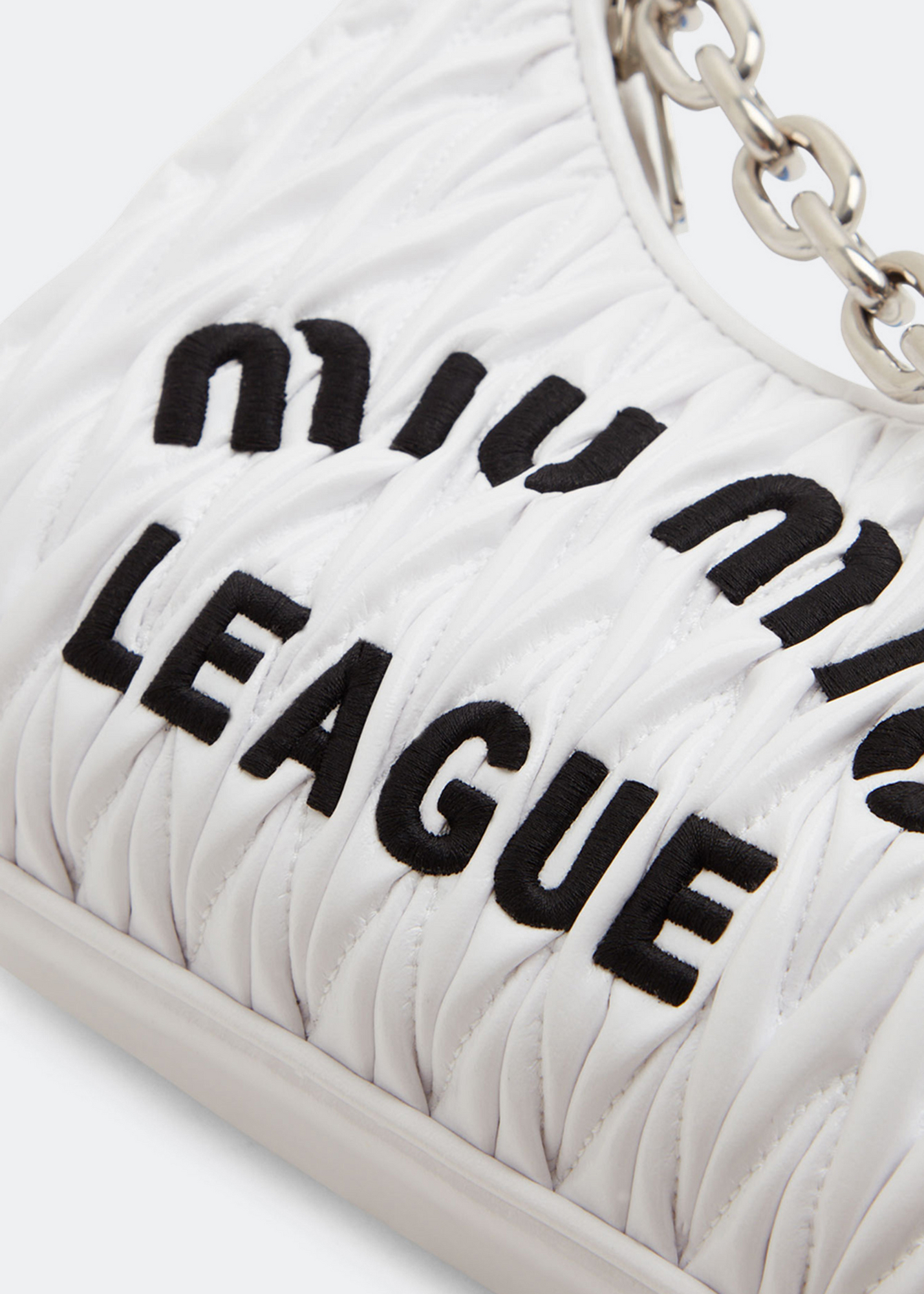 

Matelassé shoulder bag, White