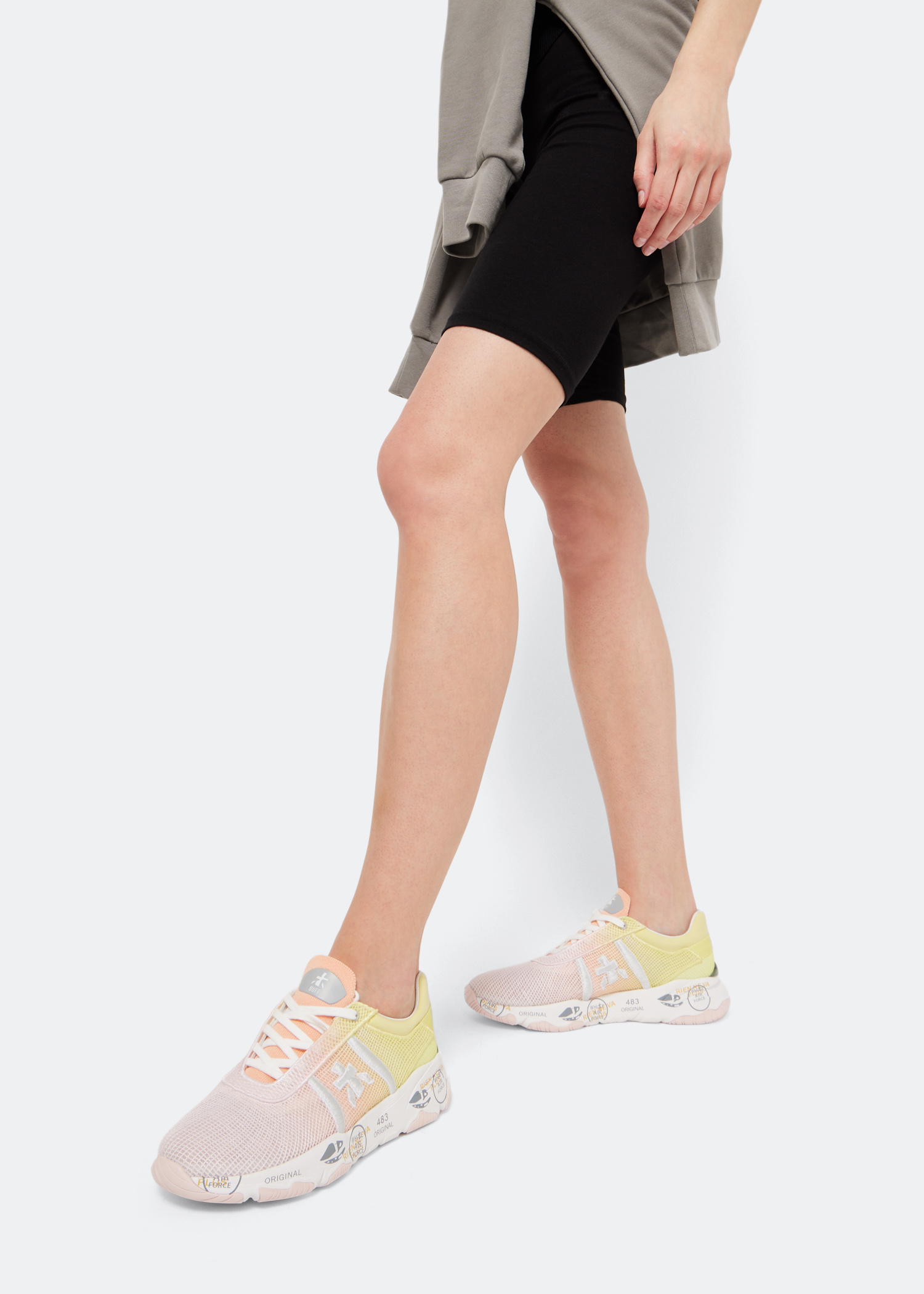 

Buff sneakers, Pink