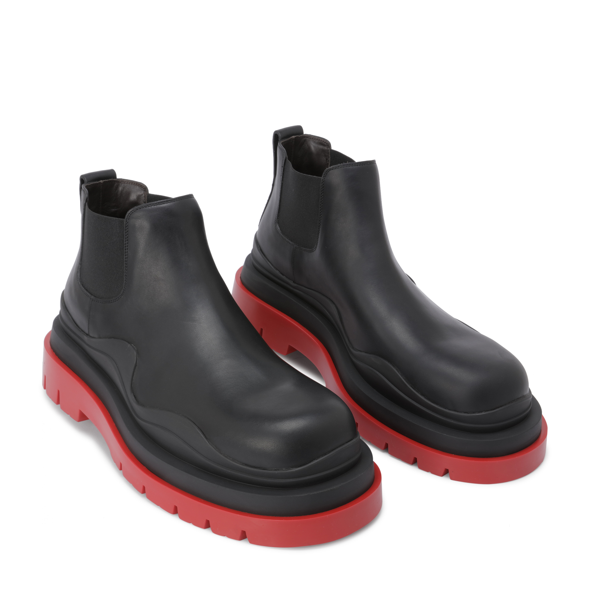 

The Tire boots, Black