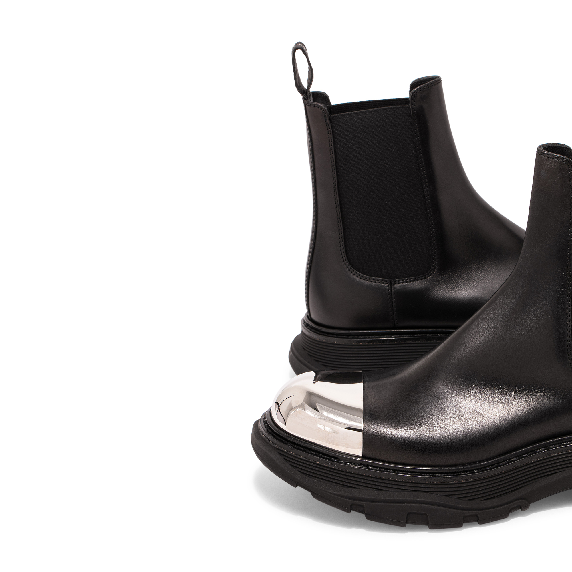 

Tread Chelsea boots, Black