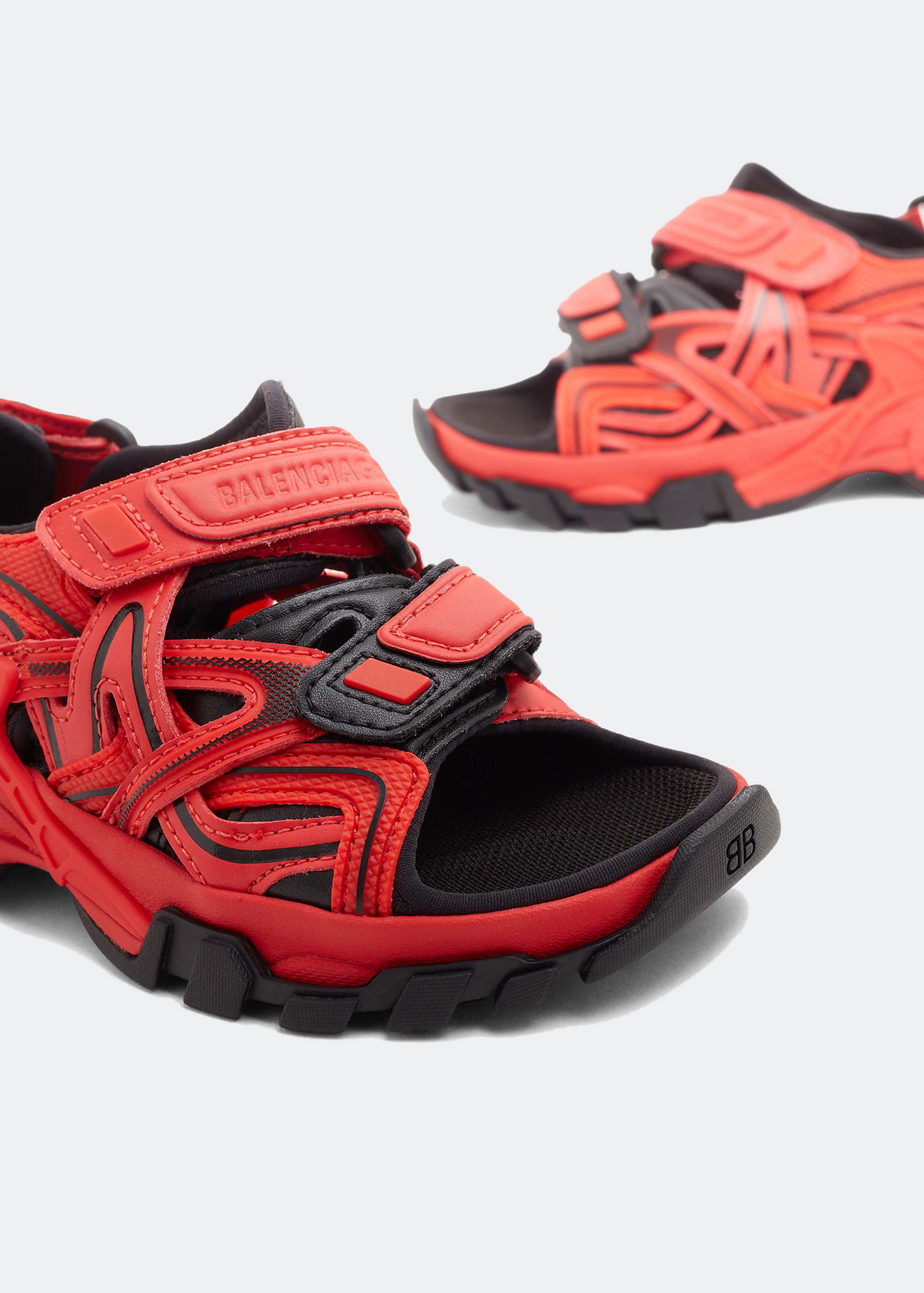 

Track sandals, Red