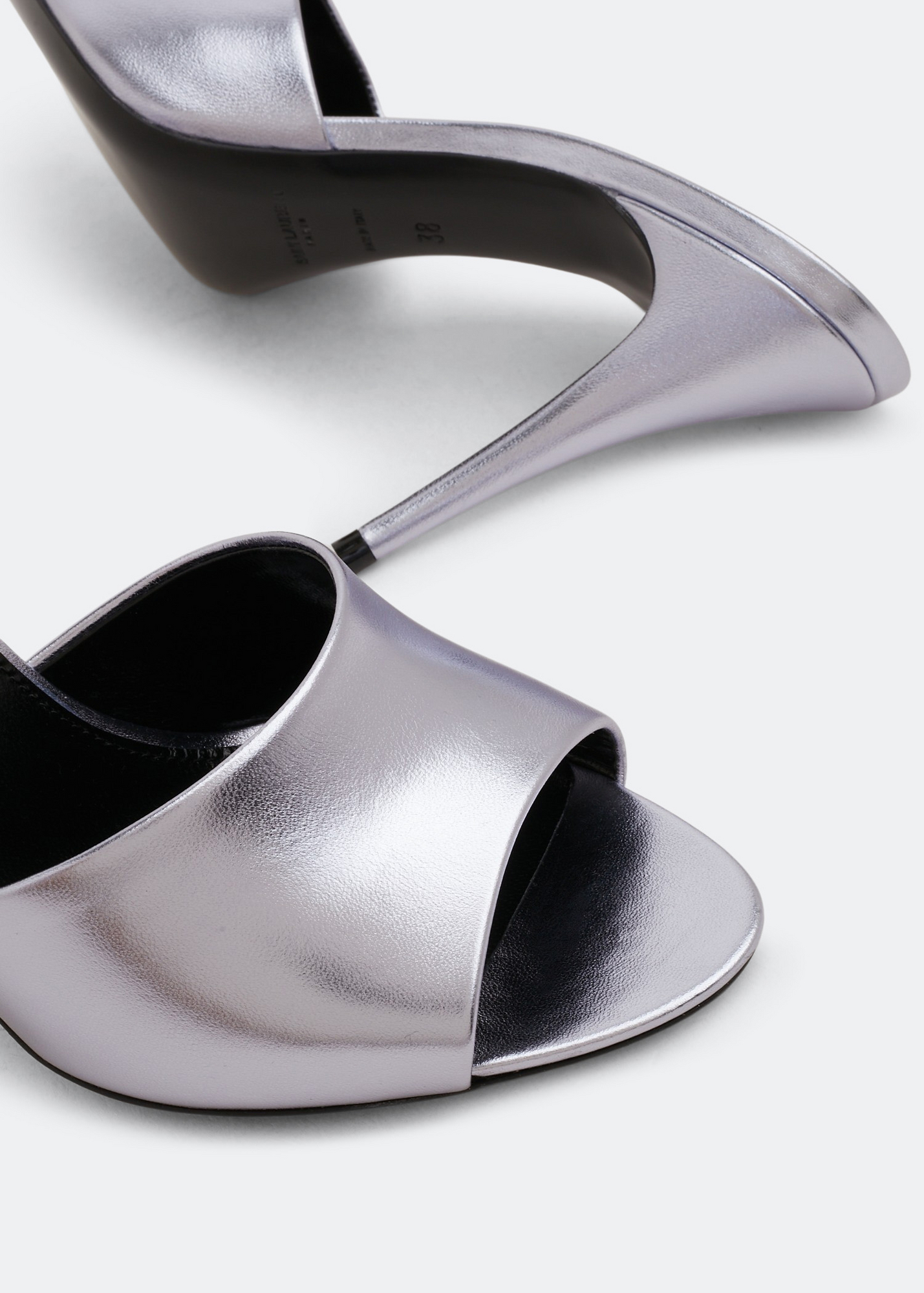 

LA 16 mules, Metallic