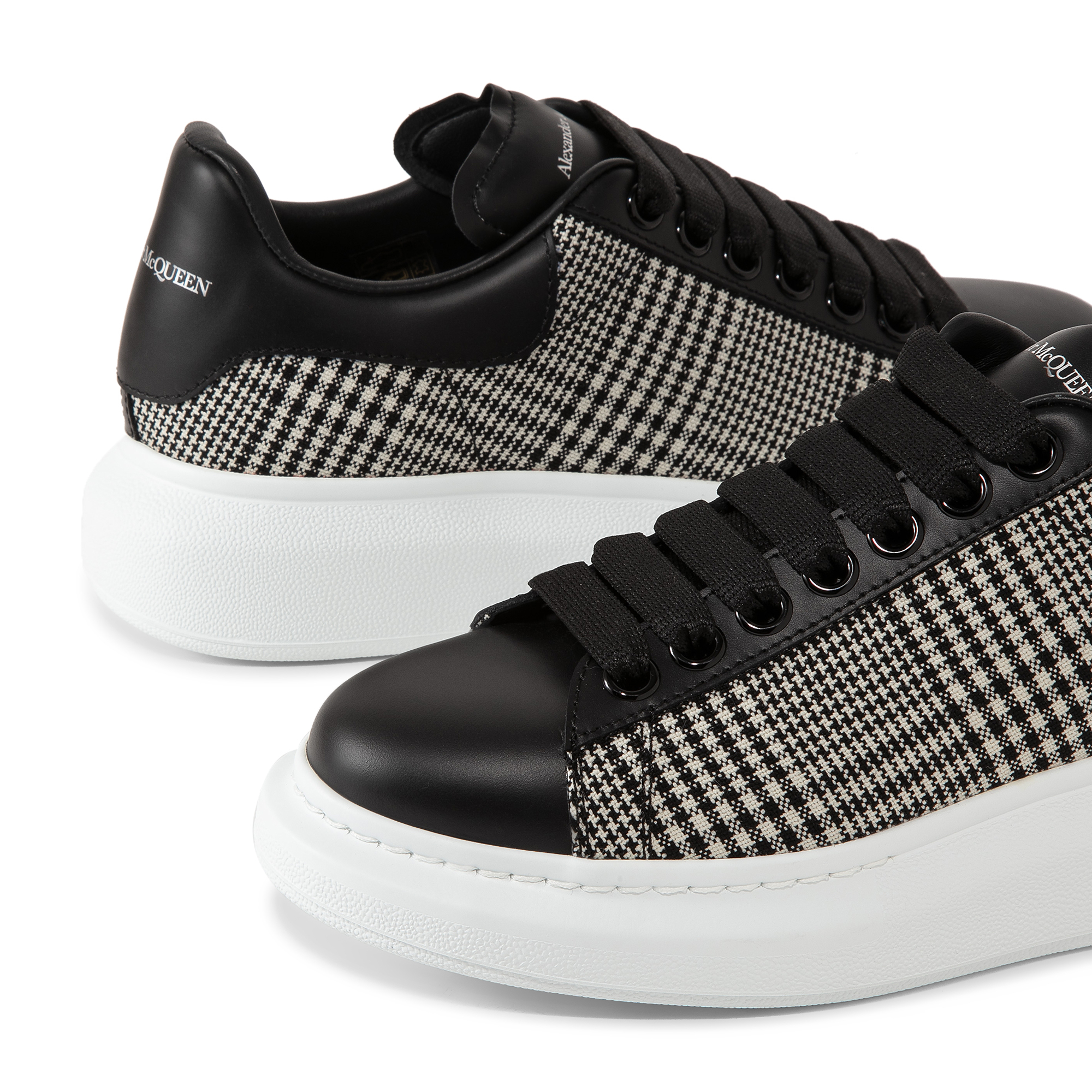 

Larry oversized sneakers, Black