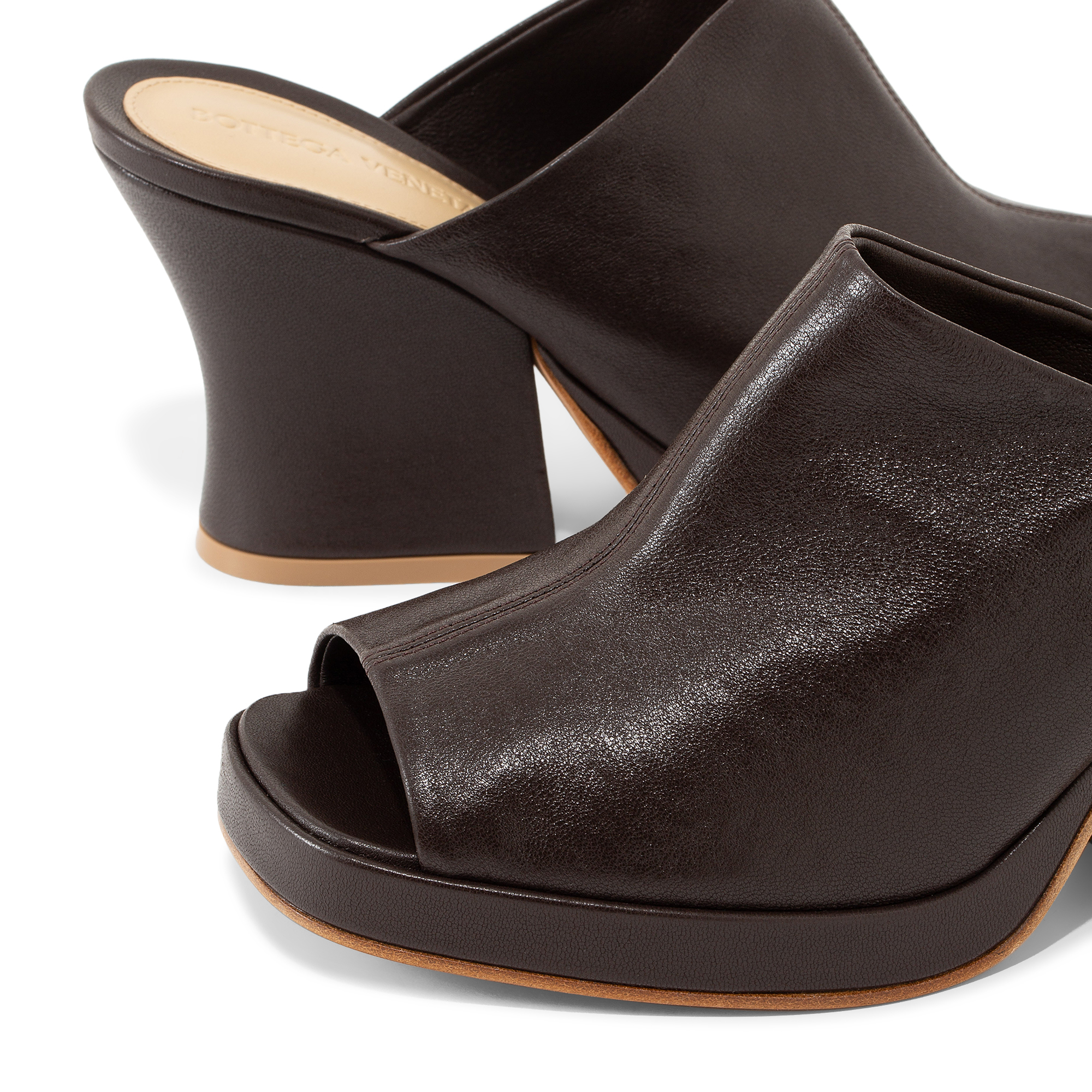

Almond mules, Brown