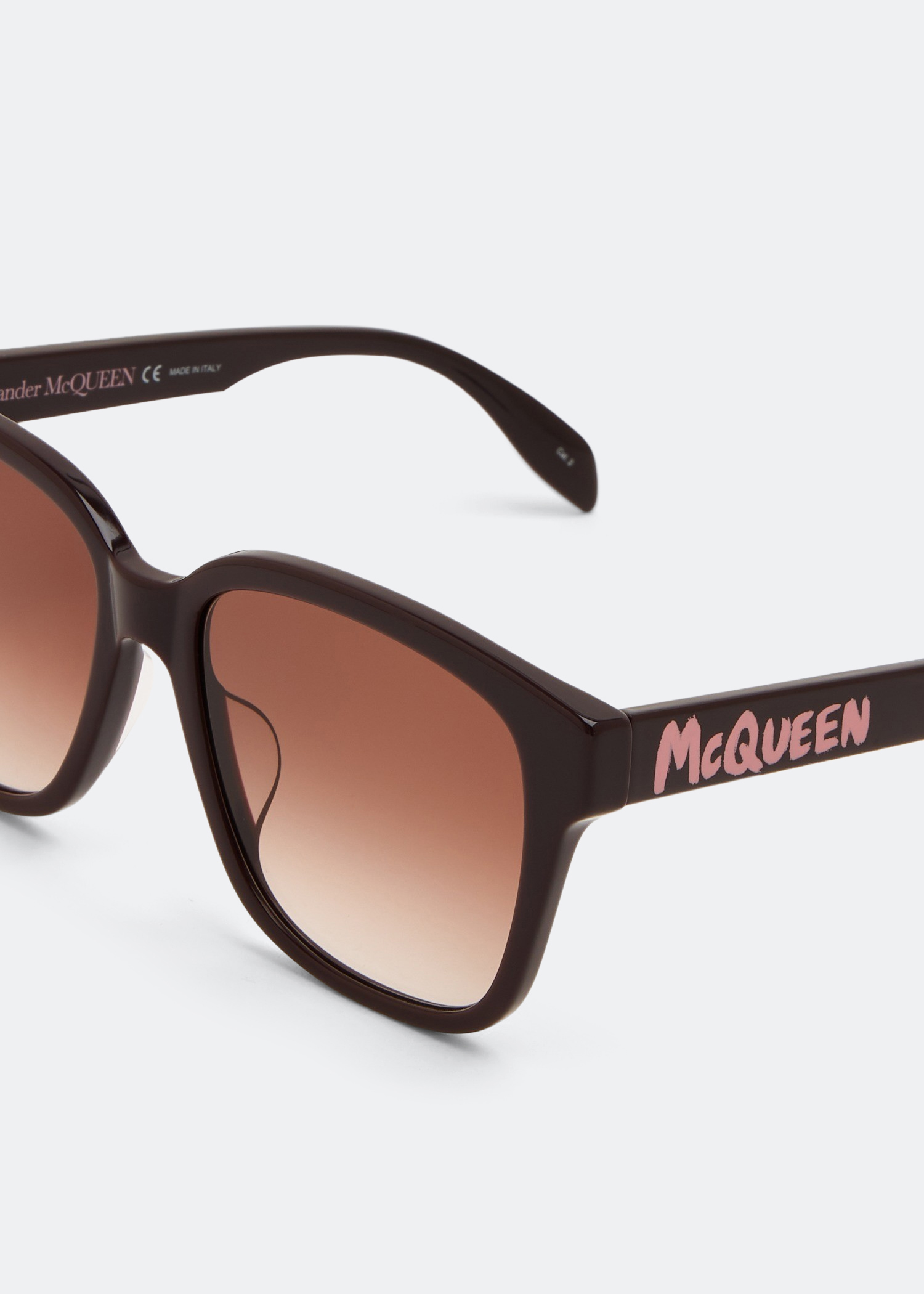 

McQueen Graffiti sunglasses, Burgundy