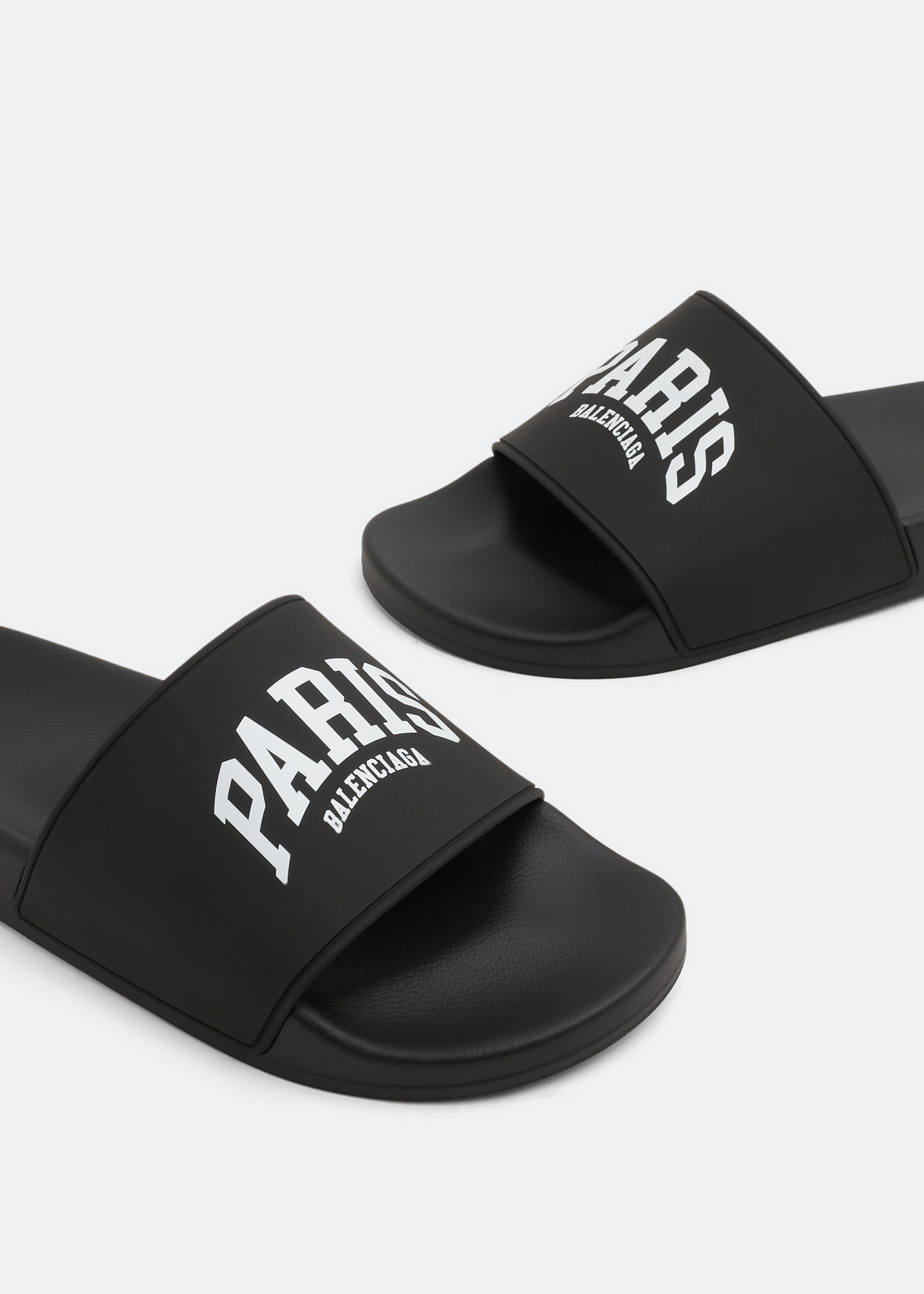 

Cities Paris pool slides, Black